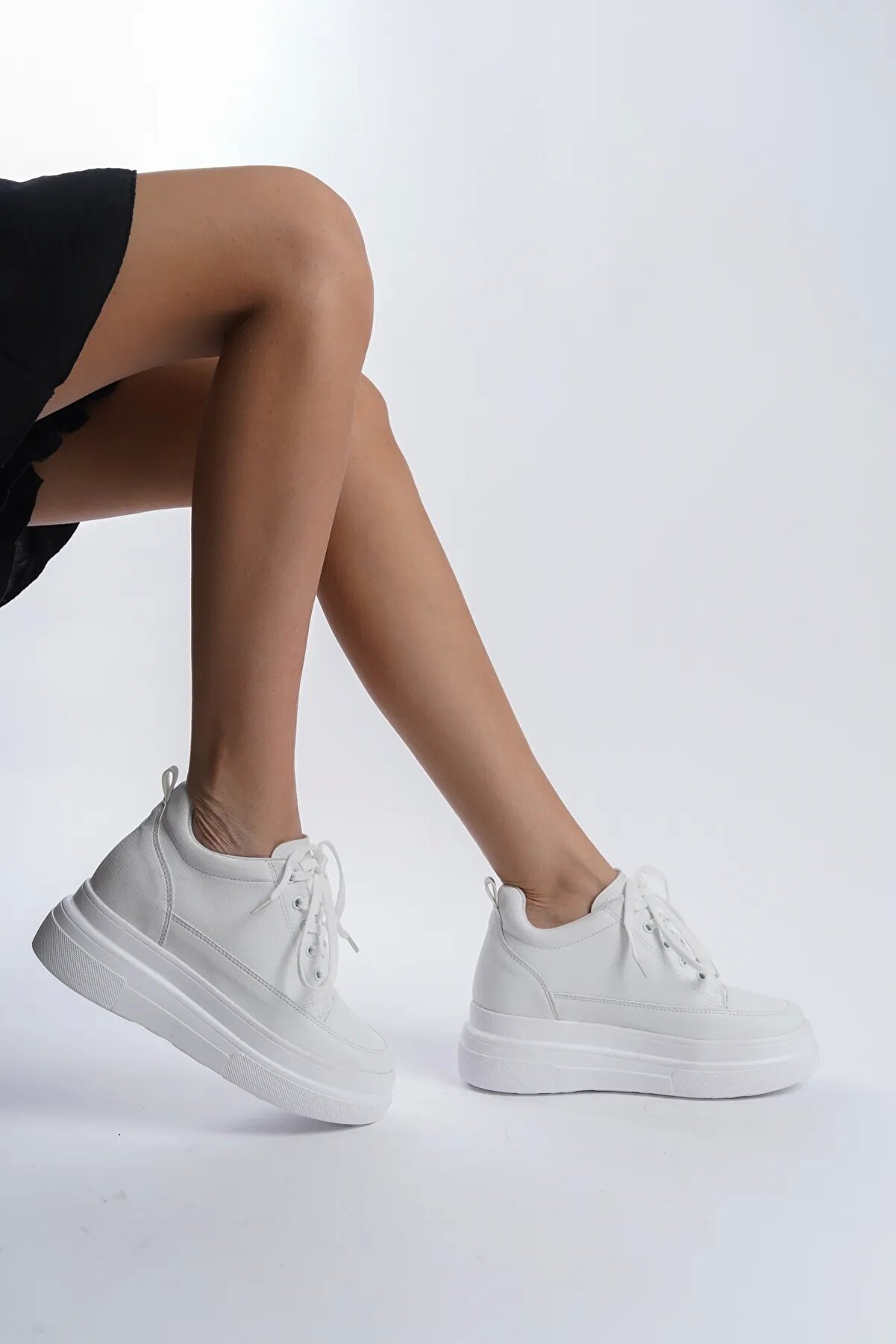 Gult Kadın Gi̇zli̇ Topuk Beyaz Spor Ayakkabı