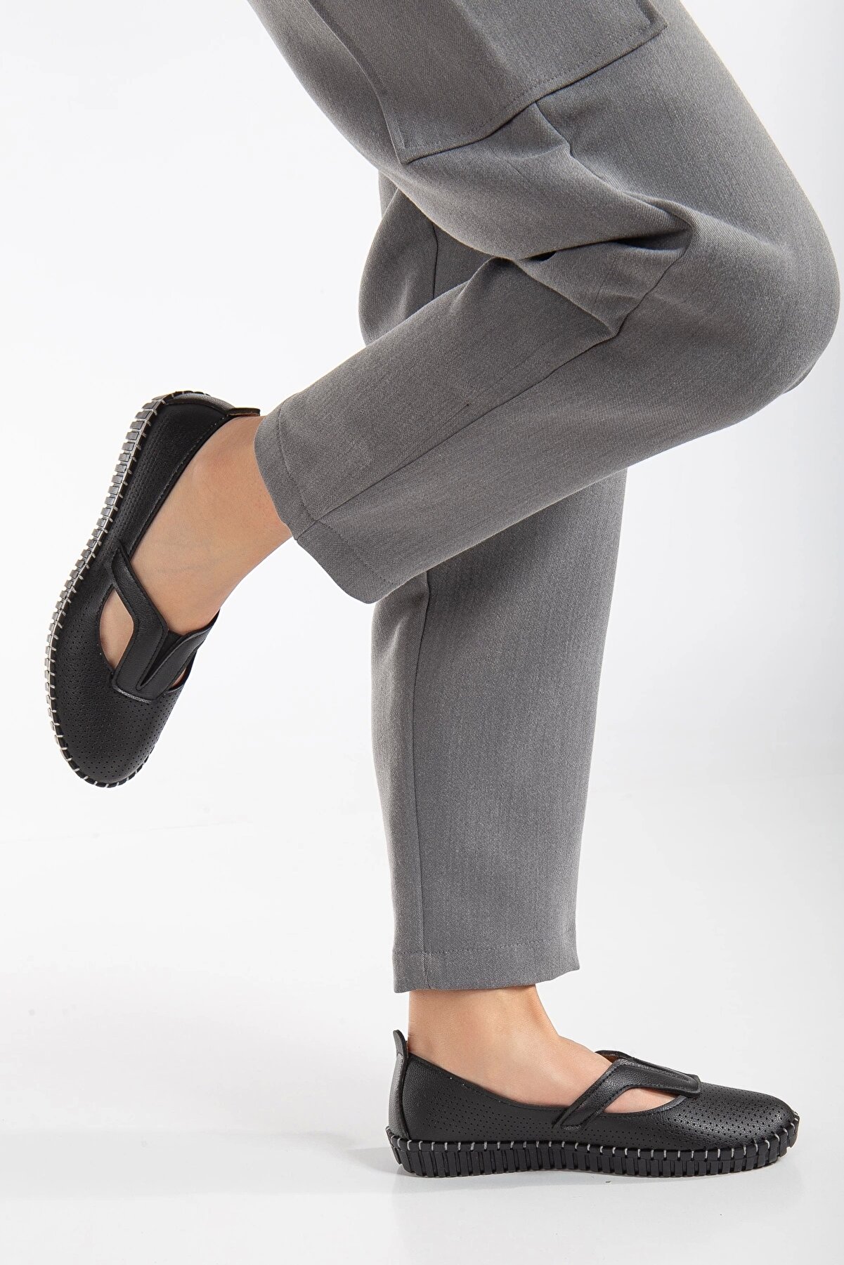 Gult Kadın G&uuml;nl&uuml;k Rahat Ayakkabı V Si̇yah