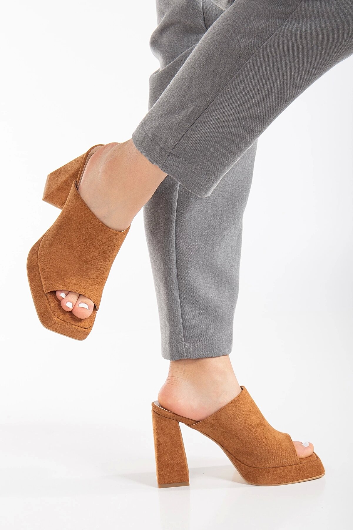 Gult Kadın Y&uuml;ksek Topuklu Terli̇k Dana S&uuml;et Taba