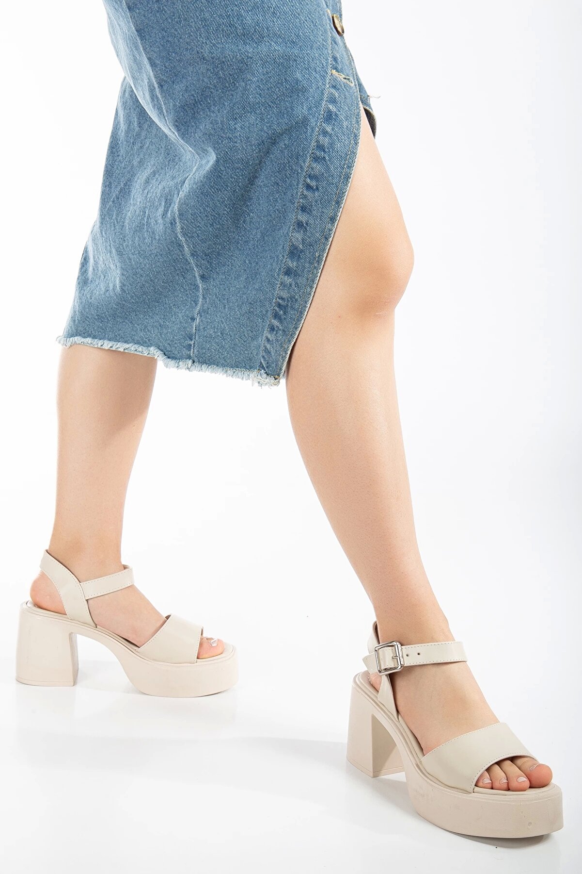 Gult Kadın 8 Cm  Yazlık Sandalet