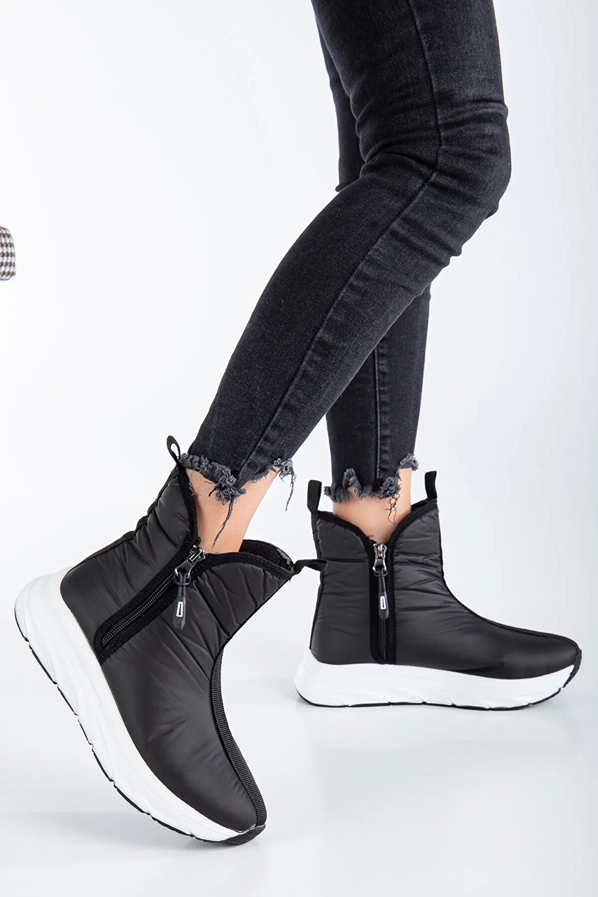 Gult Kadın Spor Bot Si̇yah