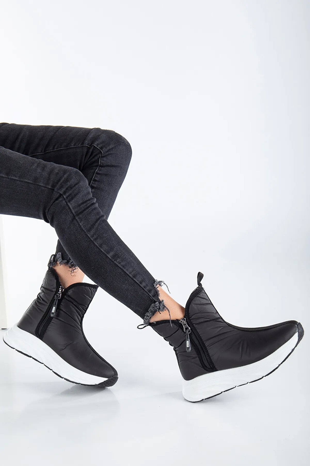 Gult Kadın Spor Bot Si̇yah