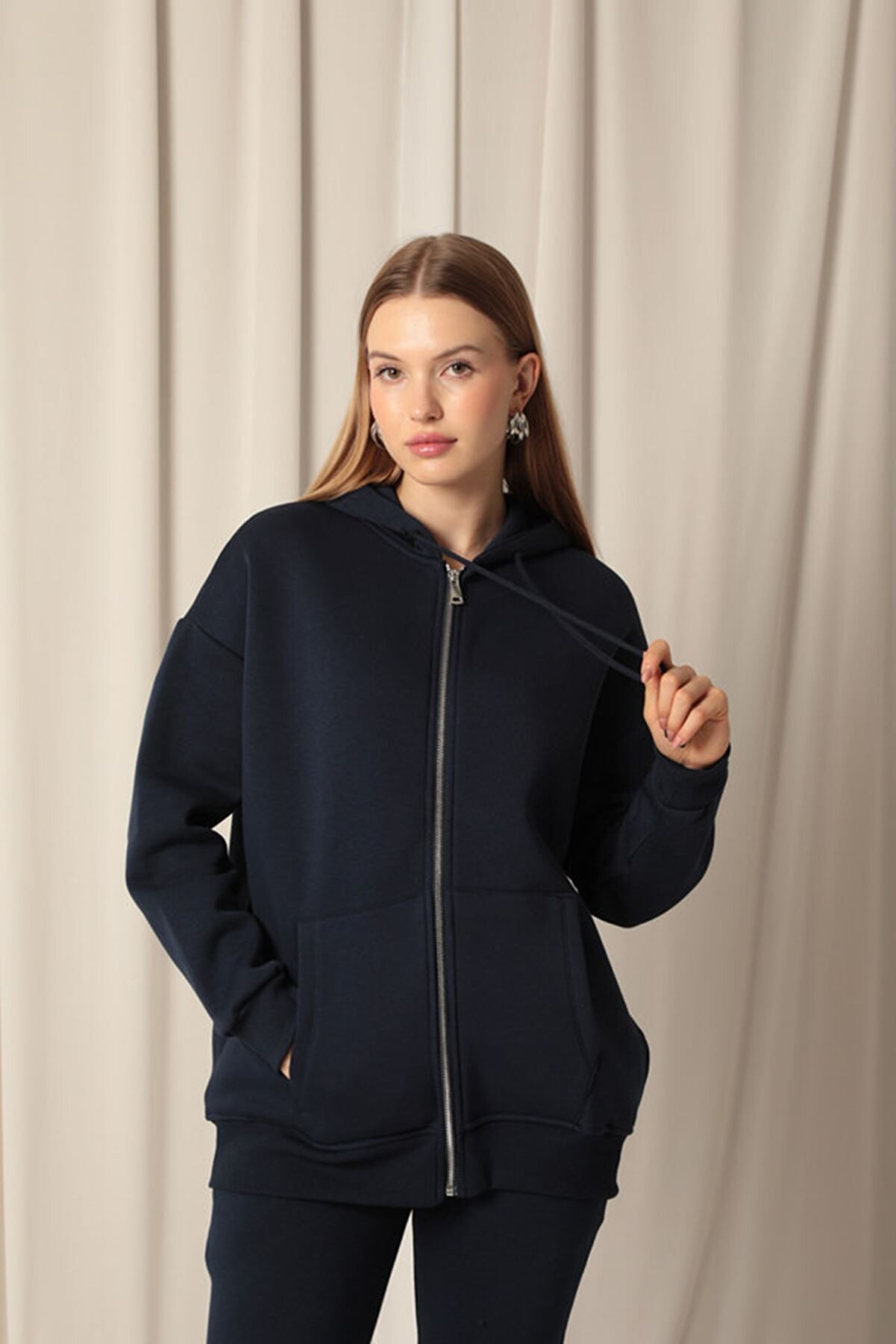 Store &Uuml;&ccedil; İpli̇k Kanguru Cep Fermuarlı Kap&uuml;şonlu Kadın Laci̇vert Sweat