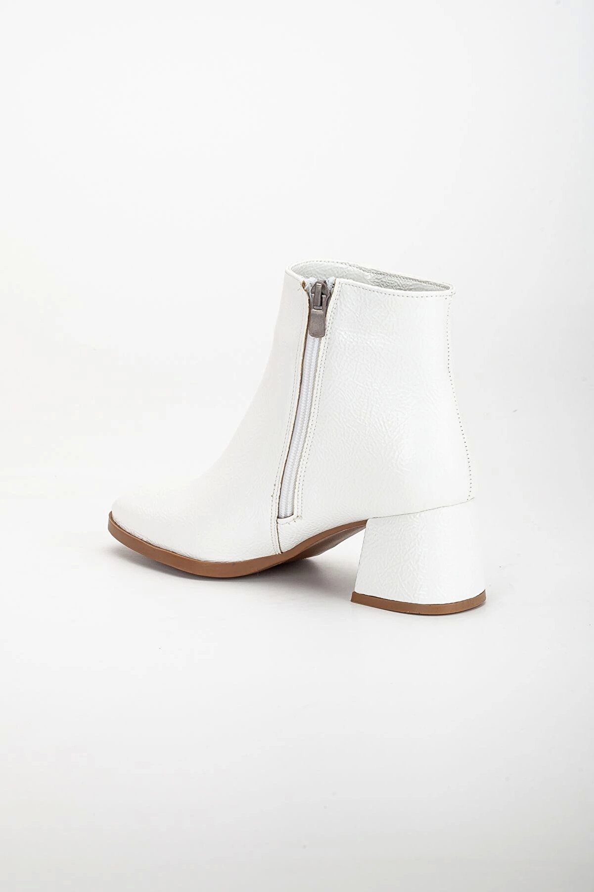 Gult Kadın Küt Burunlu Bot