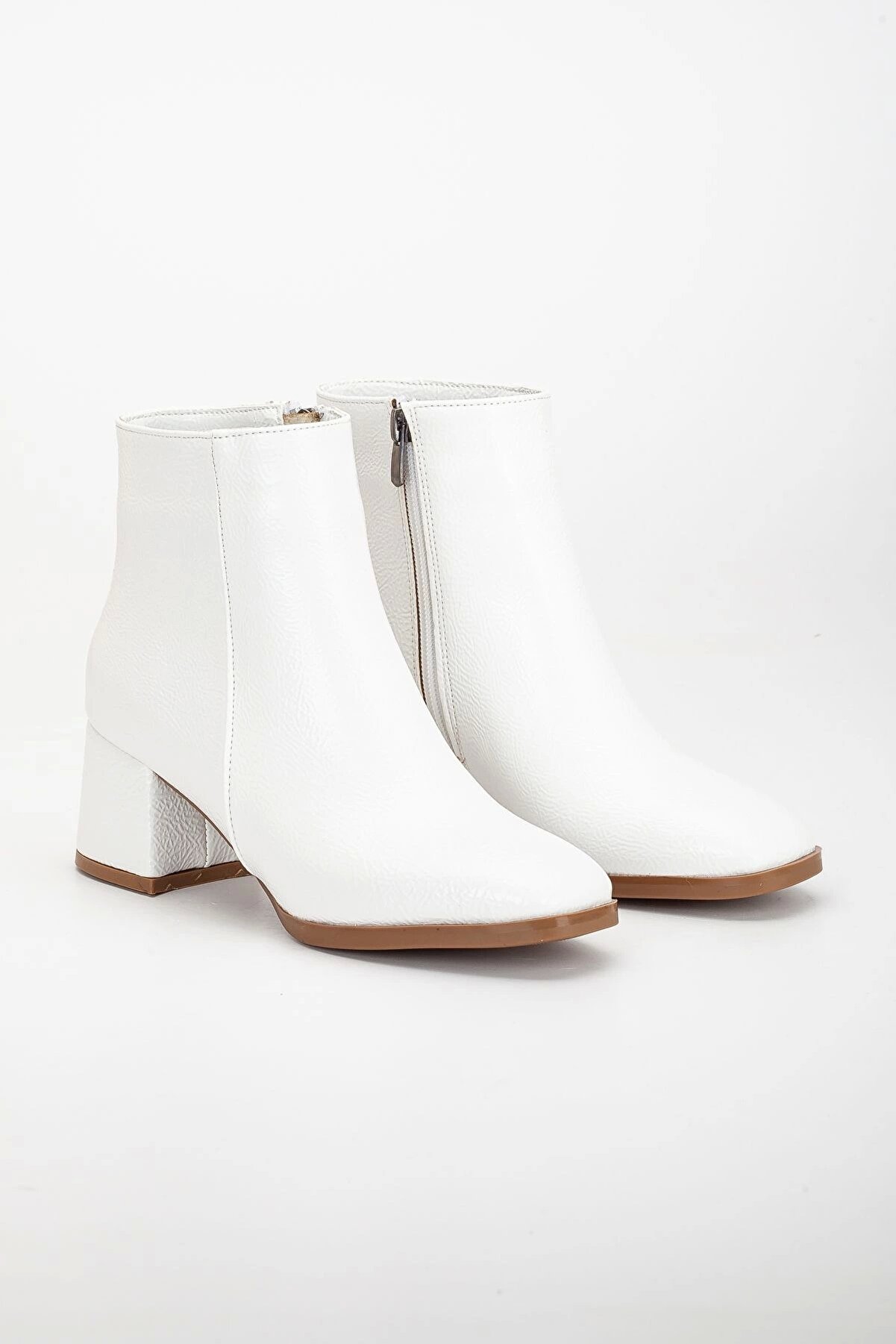 Gult Kadın Küt Burunlu Bot