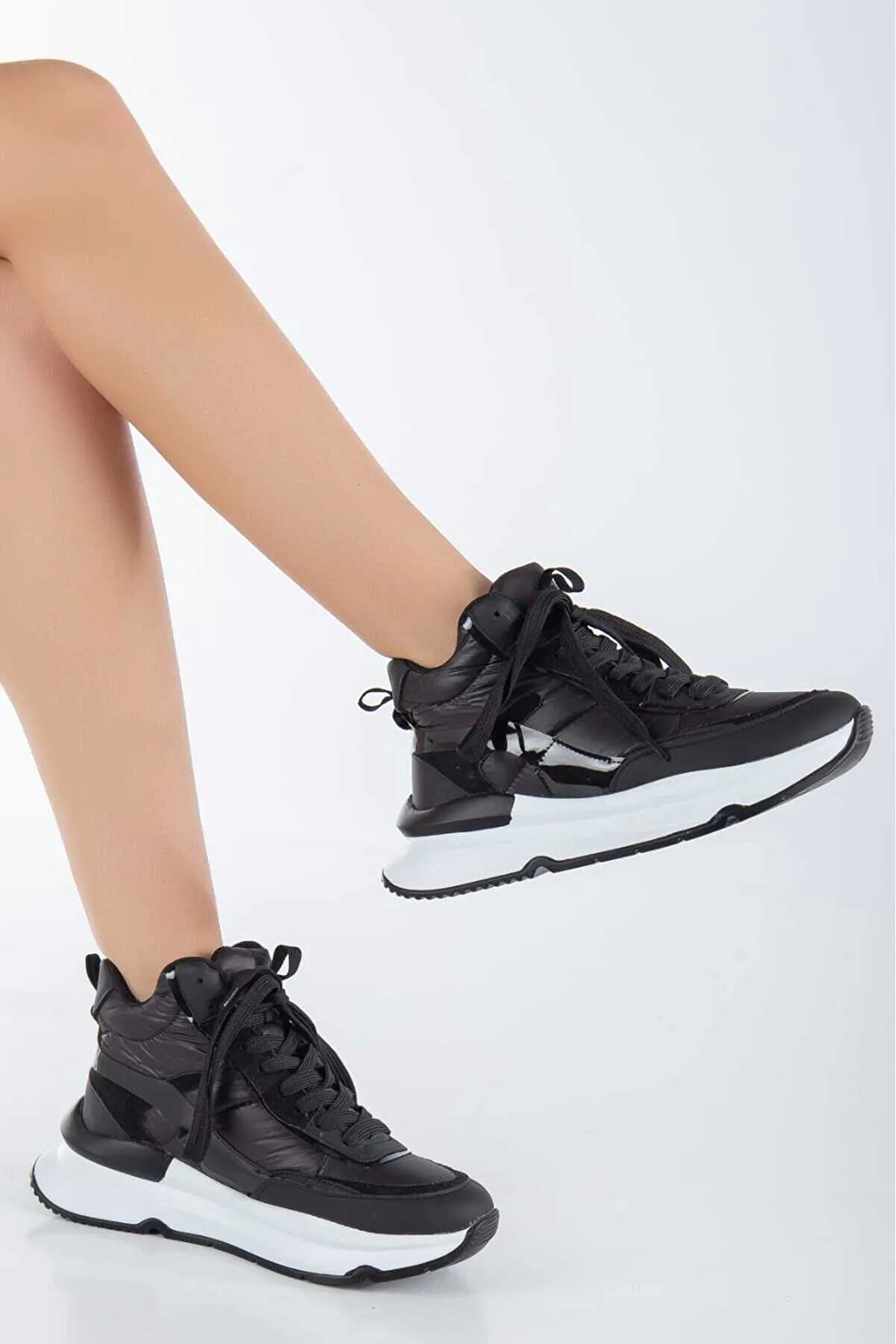 Gult Kadi̇n Spor Bot