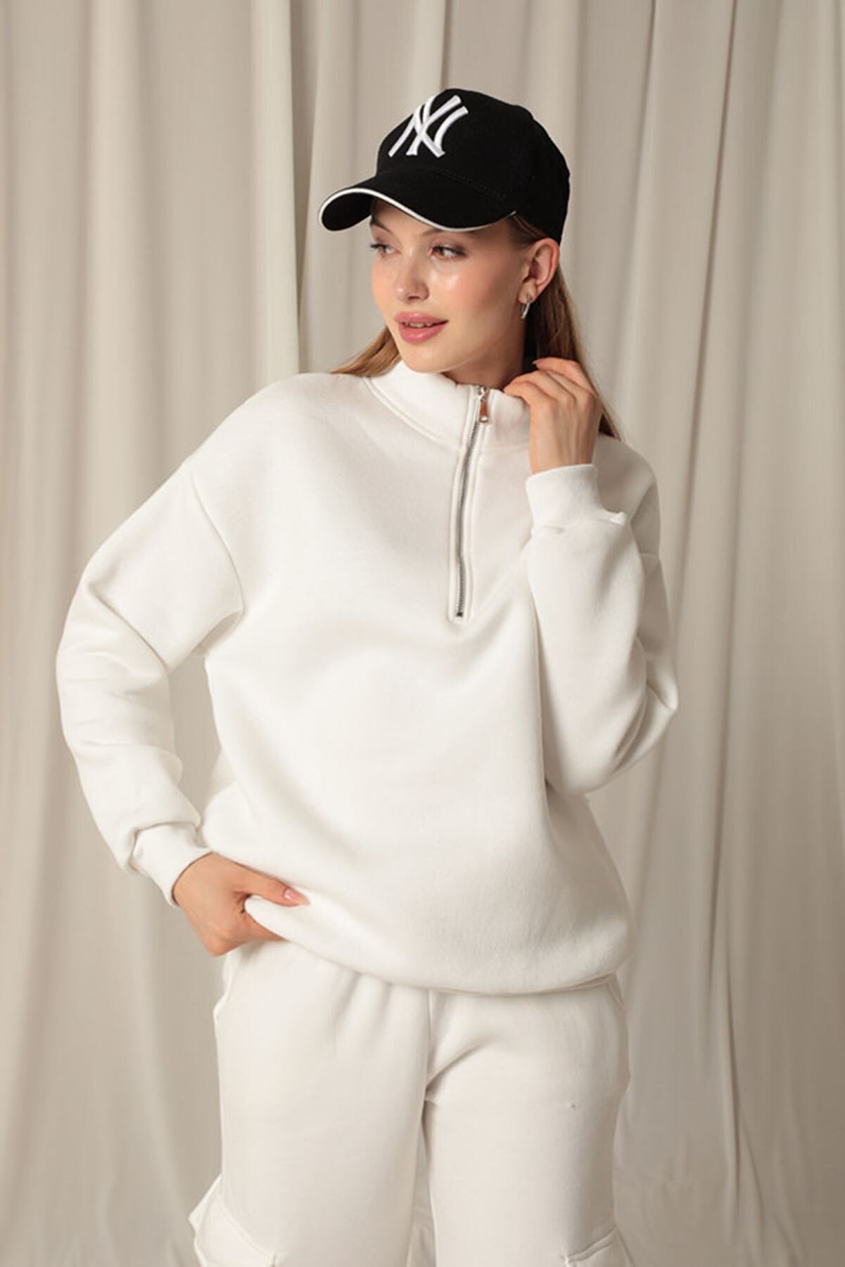 Store &Uuml;&ccedil; İpli̇k Di̇k Yaka Yarım Fermuarlı Kadın Ekru Sweat