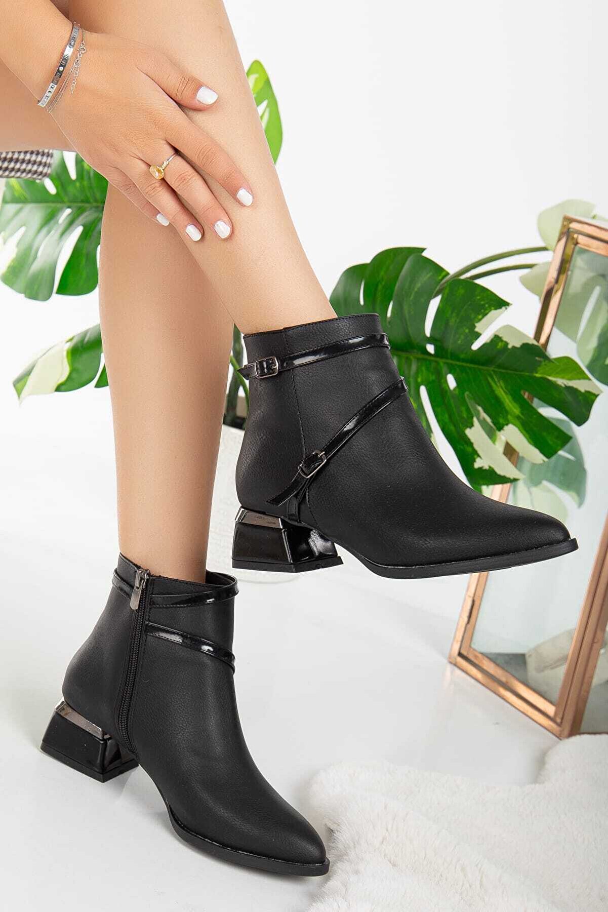 Gult Kadın Tokalı  Bot  Si̇yah