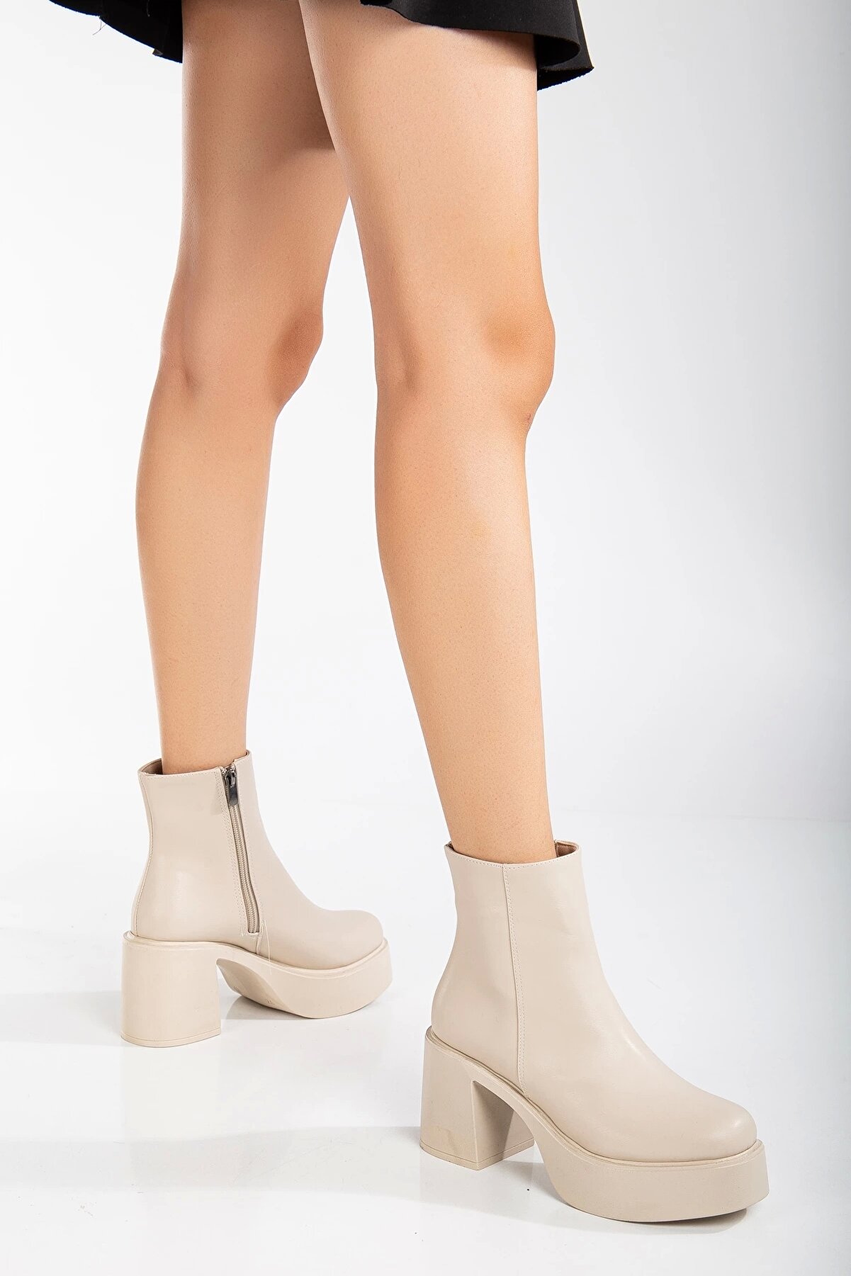 Gult Kadın Fermuarlı Bot Bej