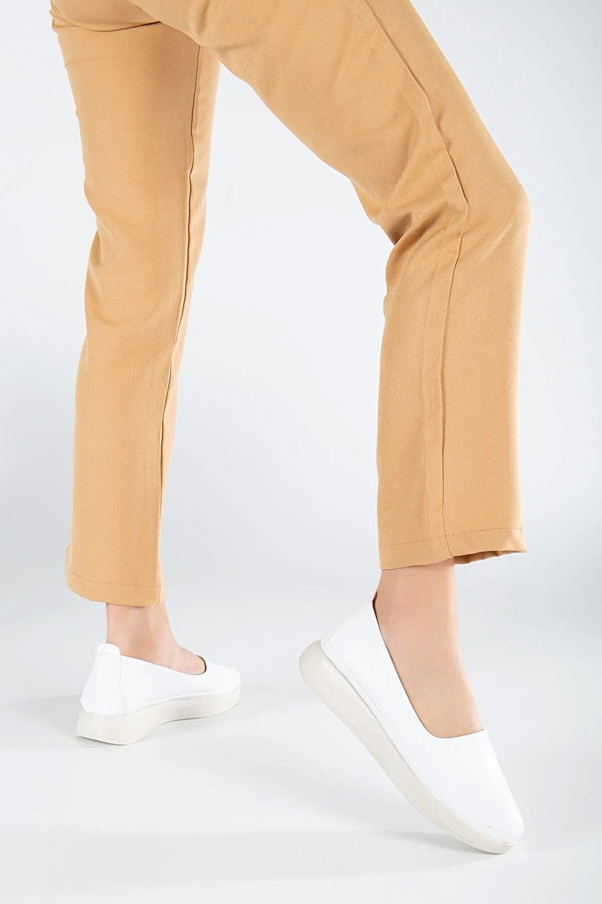 Gult İçi̇ Haki̇ki̇ Deri̇ Günlük Ayakkabı