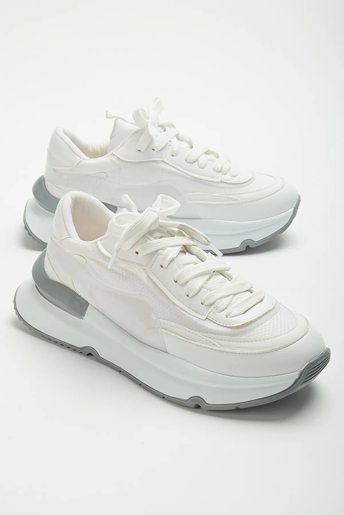 Gult Beyaz Kapi̇tone Detaysız Spor Ayakkabı