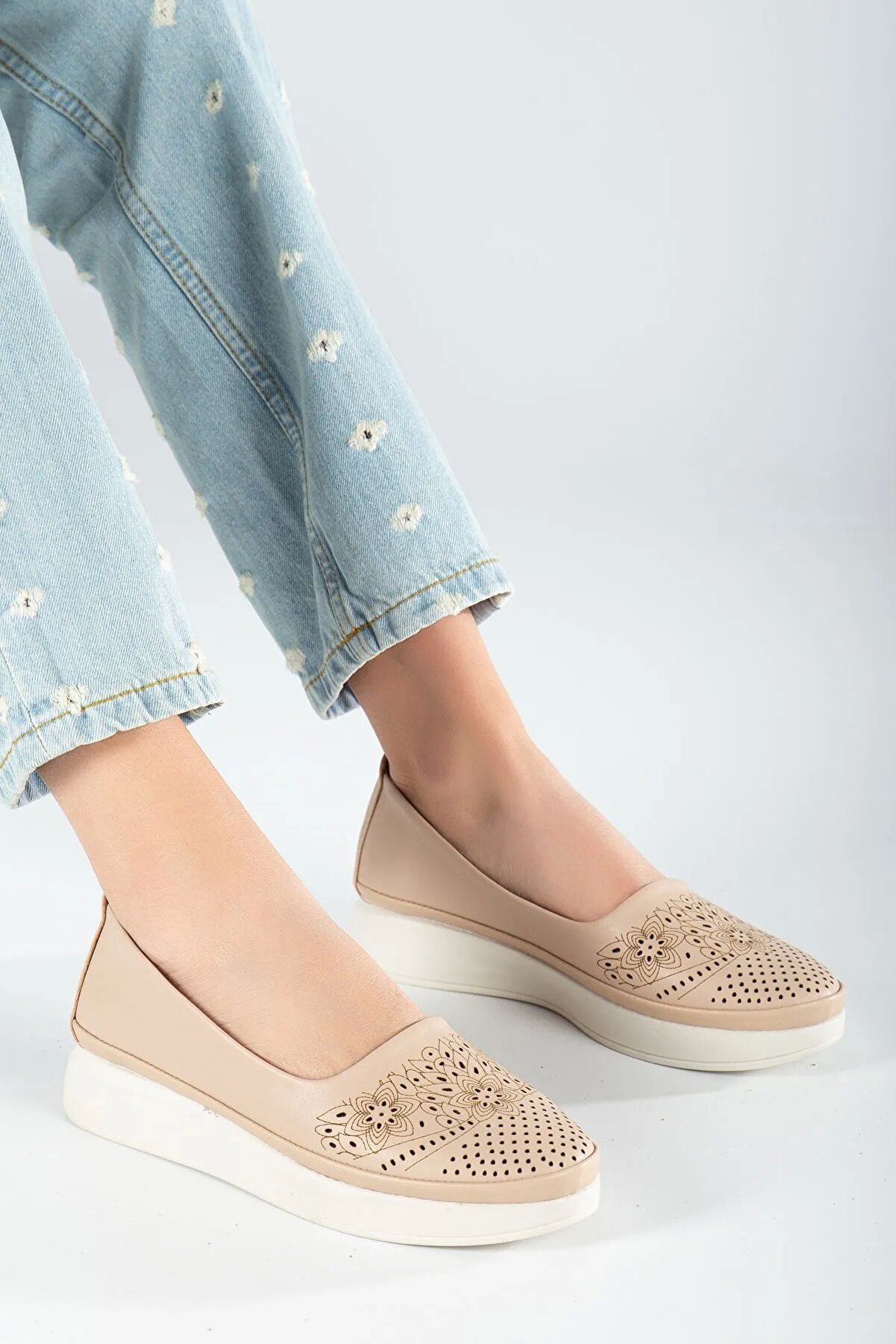 Gult İçi̇ Haki̇ki̇ Deri̇ Günlük Ayakkabı