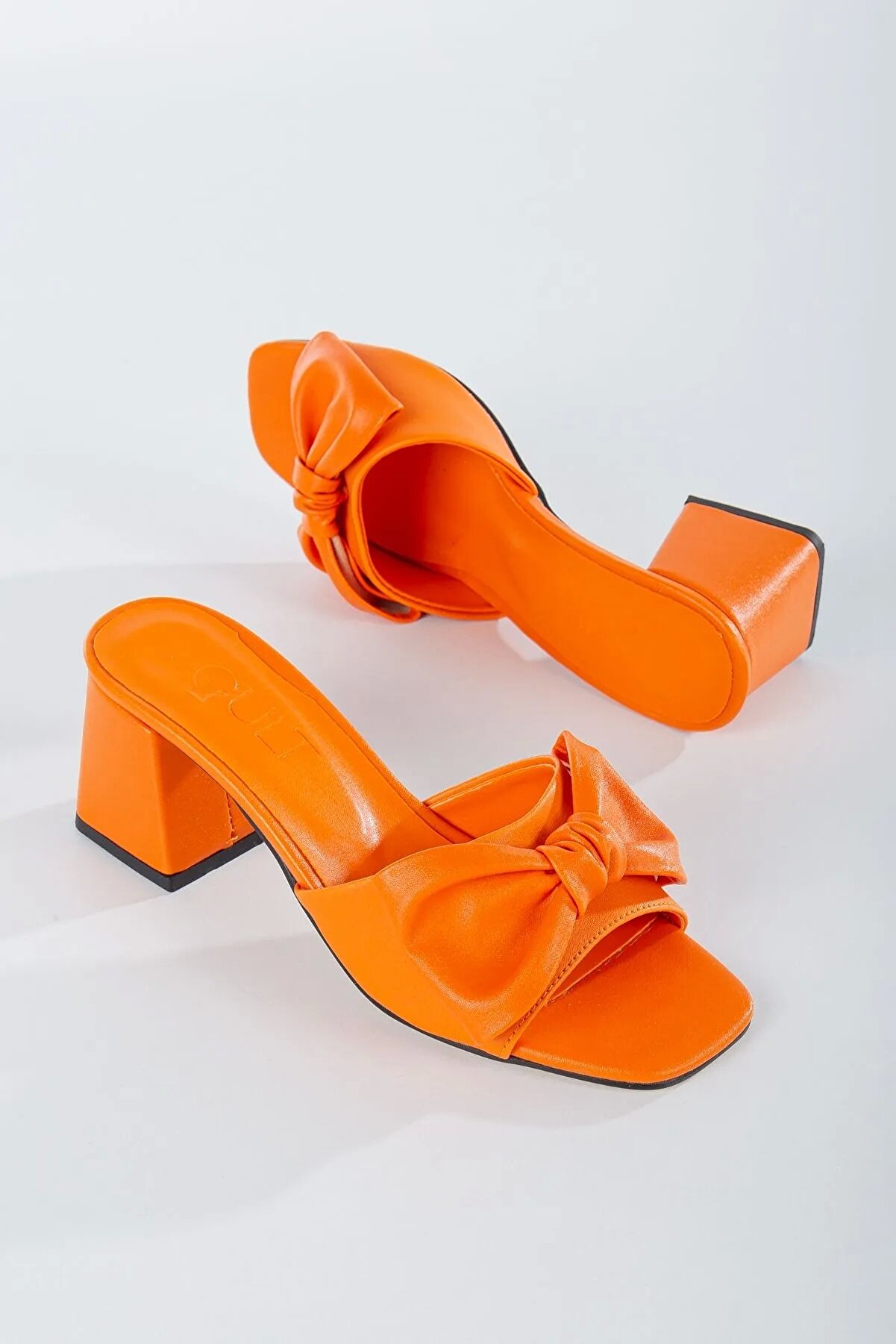 Gult Kadın 5 Cm Kalın Topuklu Çanta Kombi̇nli̇ Terli̇k Takımı