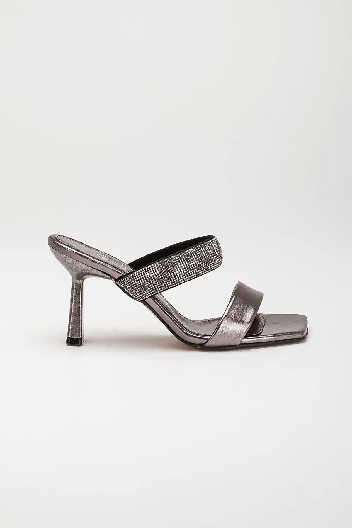 Gult Kadın Renkli̇ Taşlı Terli̇k