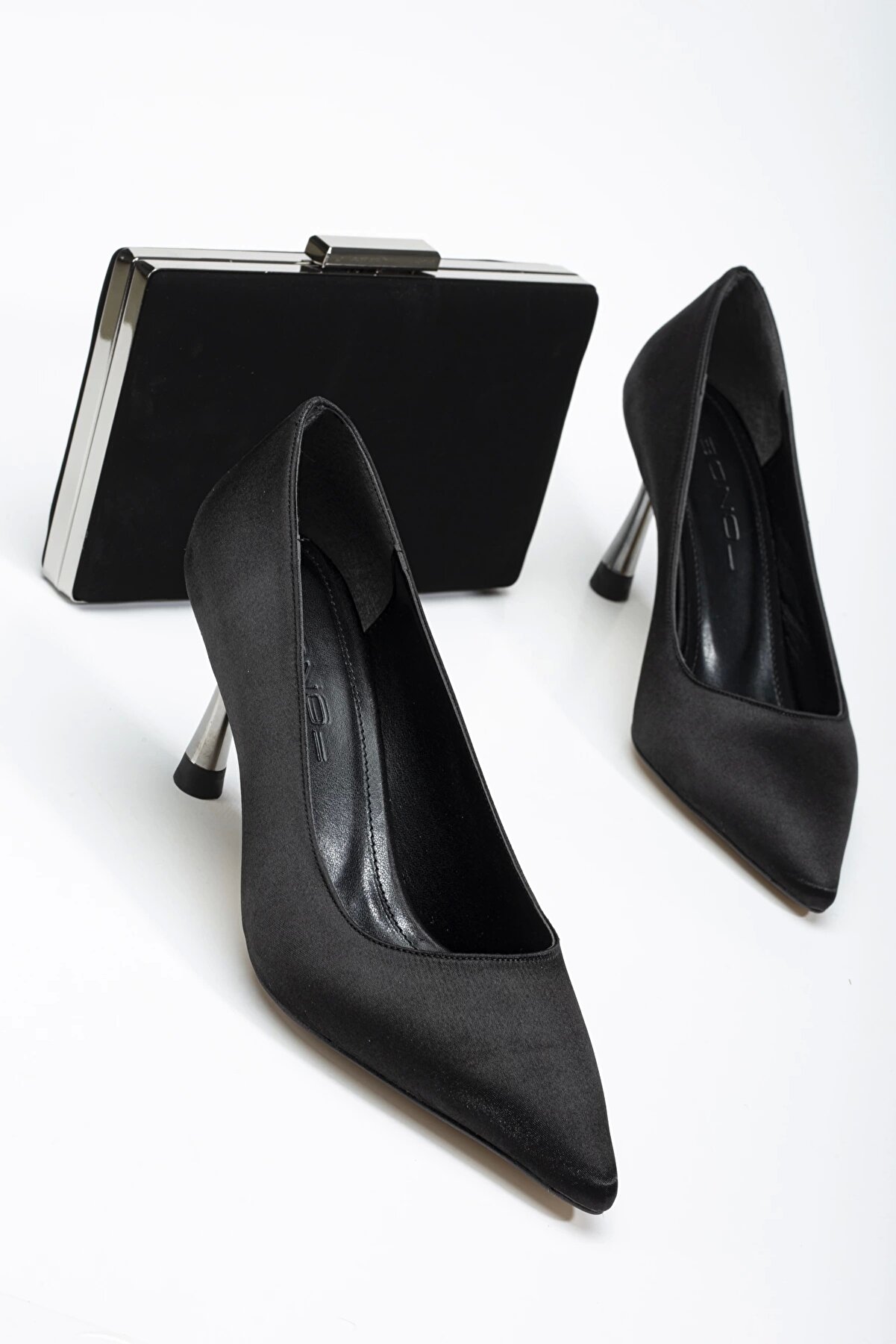 Gult Abi̇ye Kombi̇ni̇