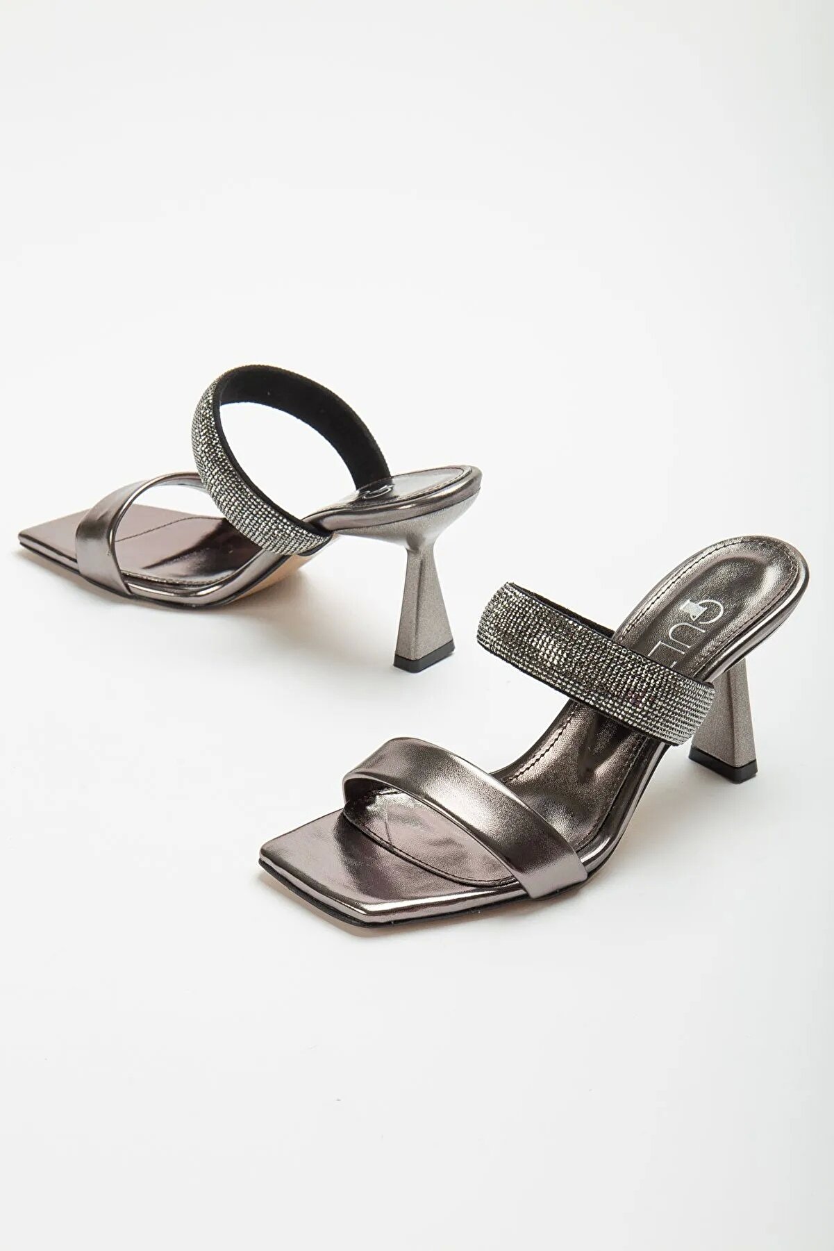 Gult Kadın Renkli̇ Taşlı Terli̇k