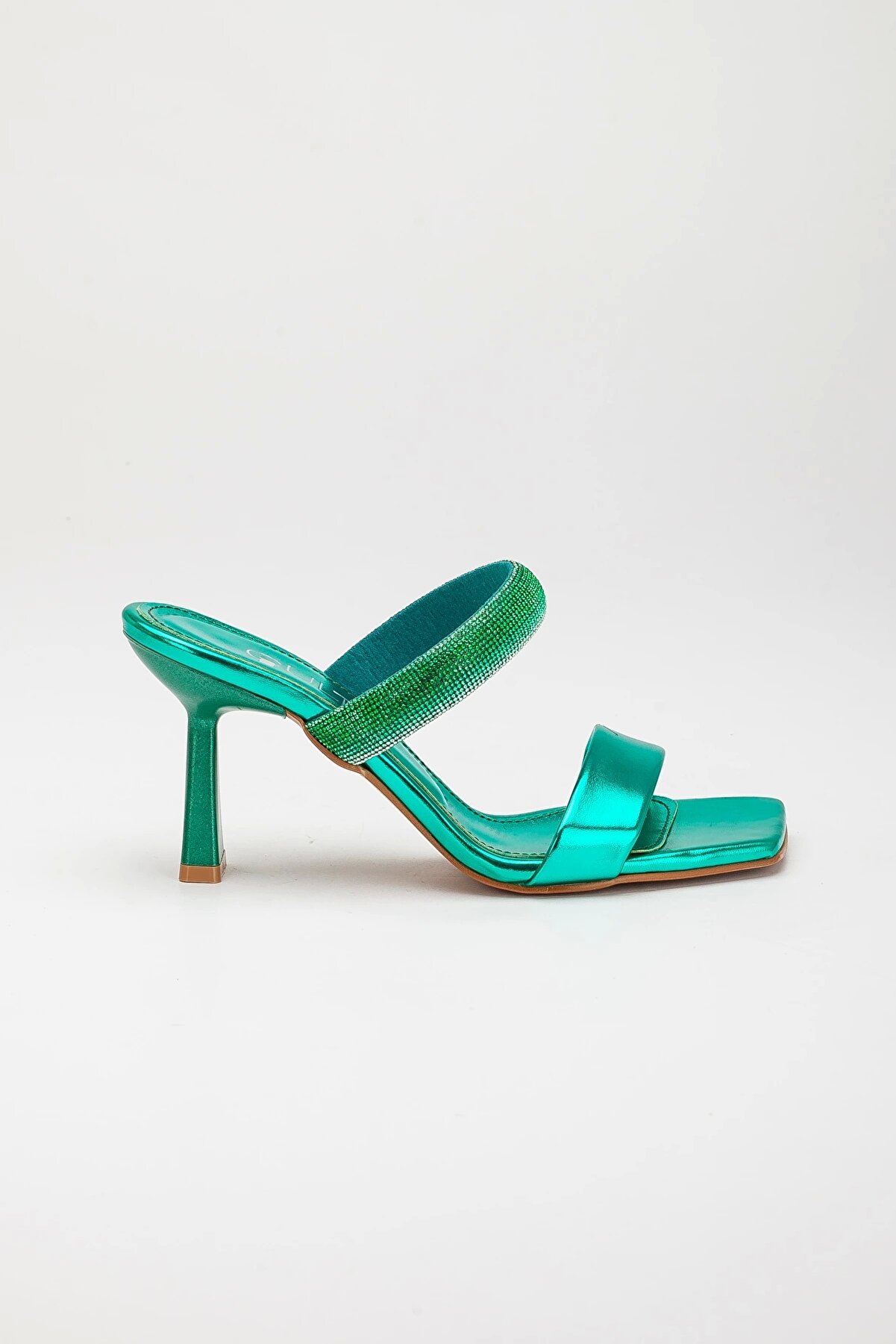 Gult Kadın Renkli̇ Taşlı Terli̇k