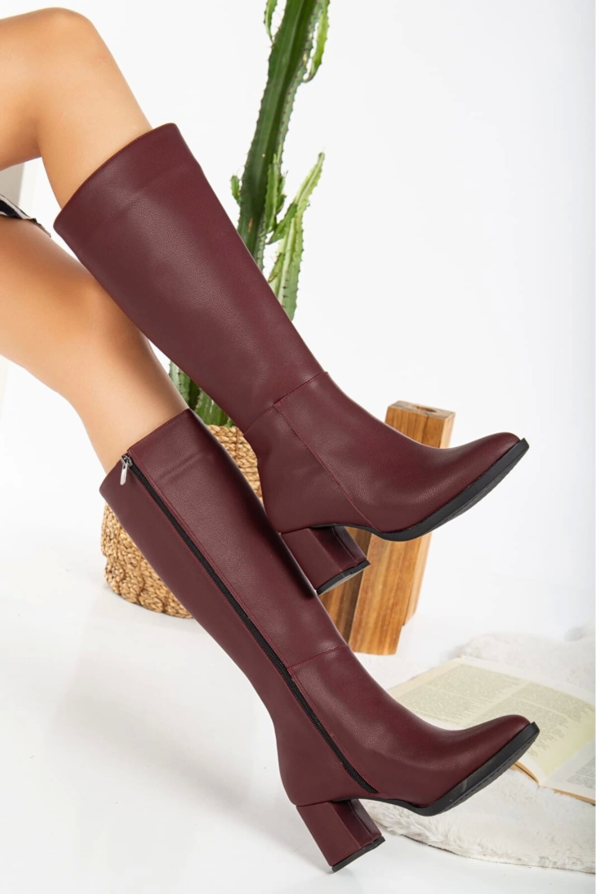 Gult Kadın 8 Cm Si̇vri̇ Burun Bordo &Ccedil;i̇zme