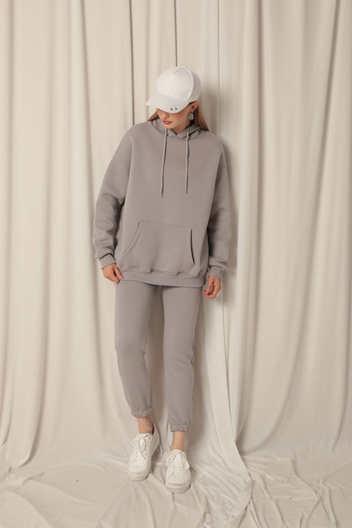 Di̇mba Shoppi̇ng &Uuml;&ccedil; İpli̇k Kumaş Kanguru Cep Kap&uuml;şonlu Kadın Gri̇ Sweat