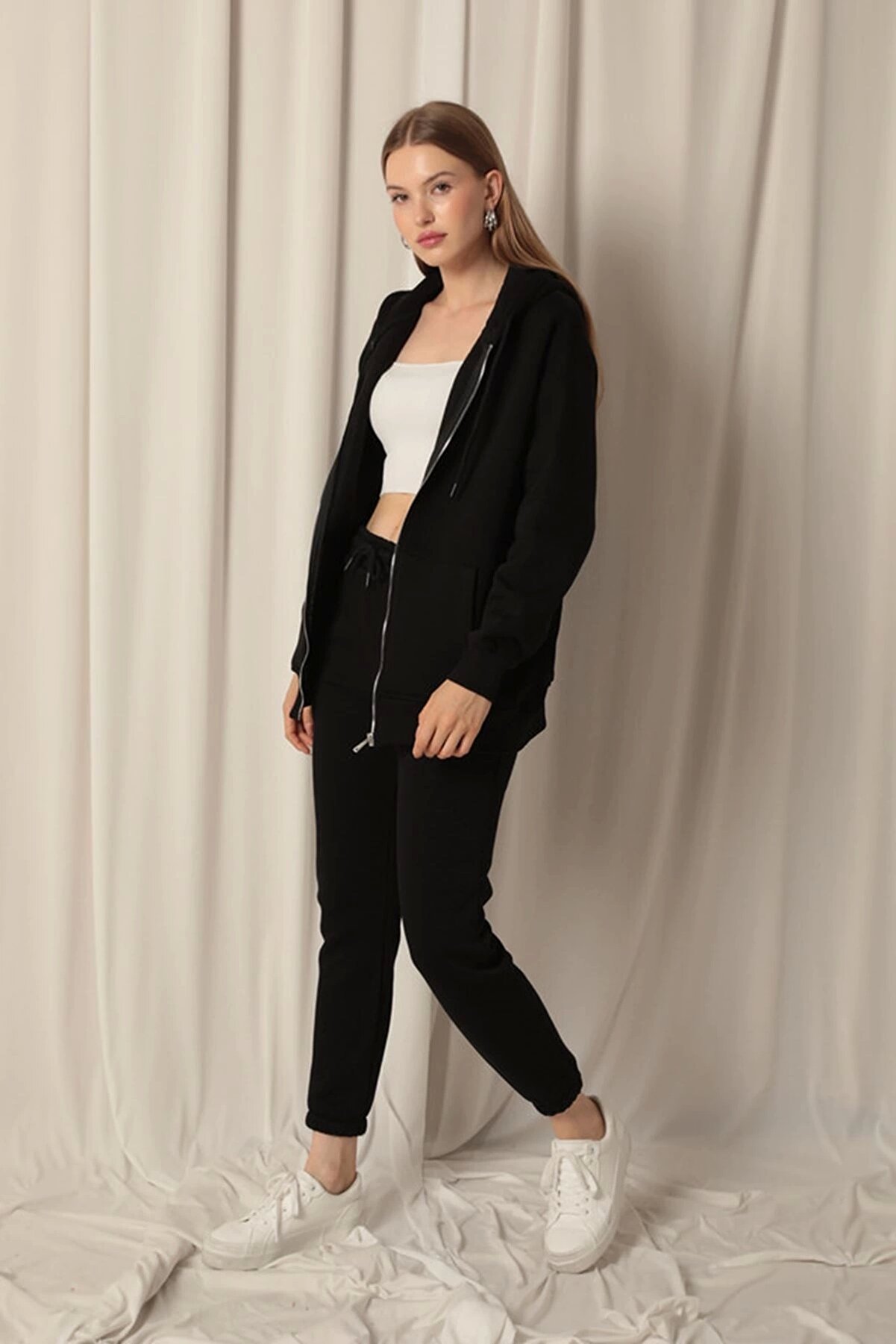 Admavm &Uuml;&ccedil; İpli̇k Kanguru Cep Fermuarlı Kap&uuml;şonlu Kadın Si̇yah Sweat