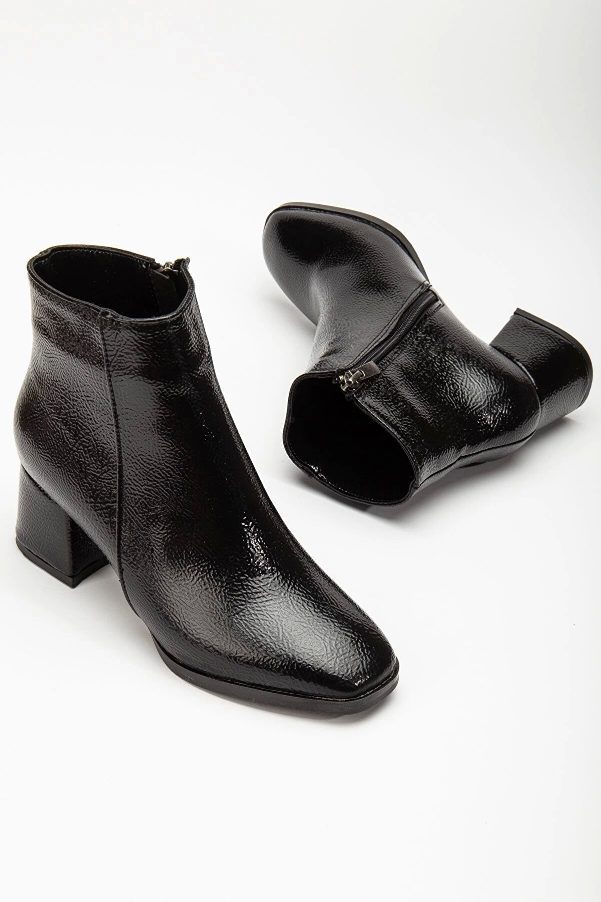 Gult Kadın Küt Burunlu Bot