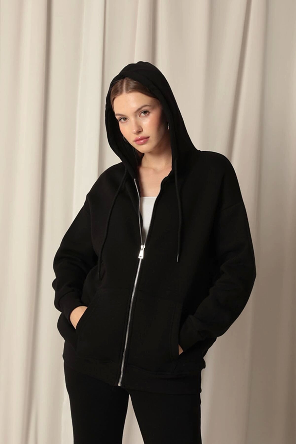 Admavm &Uuml;&ccedil; İpli̇k Kanguru Cep Fermuarlı Kap&uuml;şonlu Kadın Si̇yah Sweat