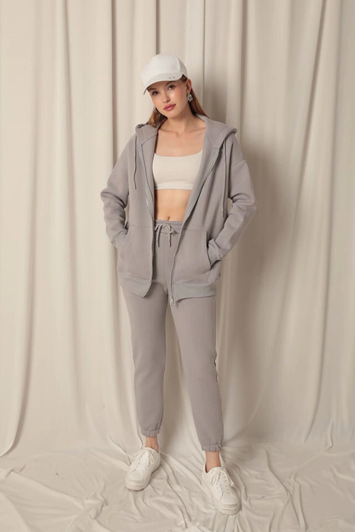 Doli̇t &Uuml;&ccedil; İpli̇k Kanguru Cep Fermuarlı Kap&uuml;şonlu Kadın Koyu Gri̇ Sweat