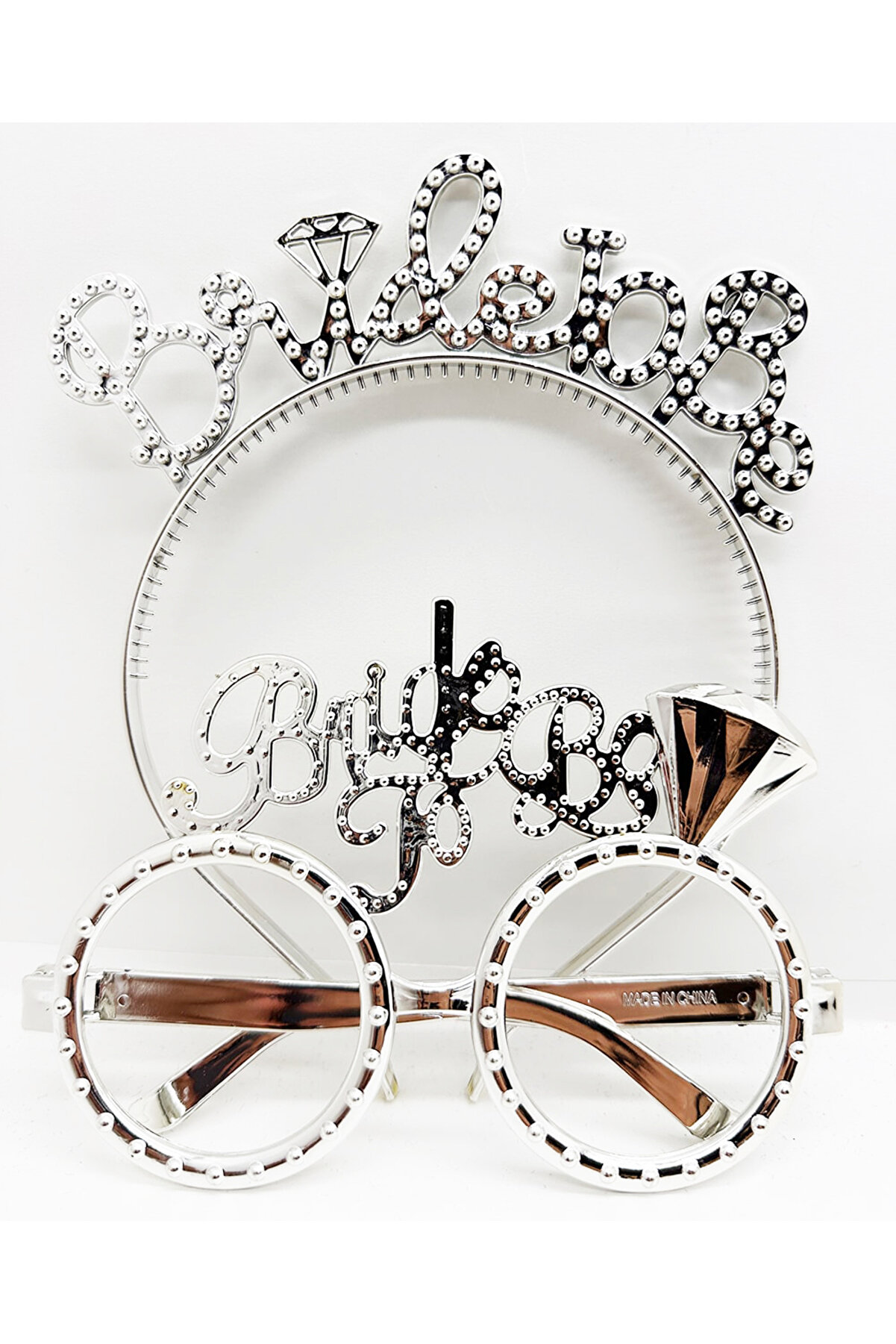 Go İthalat Bri̇de To Be Yazılı Ta&ccedil; Ve Bri̇de To Be Yazılı G&ouml;zl&uuml;k Seti̇ G&uuml;m&uuml;ş Renk (4130)