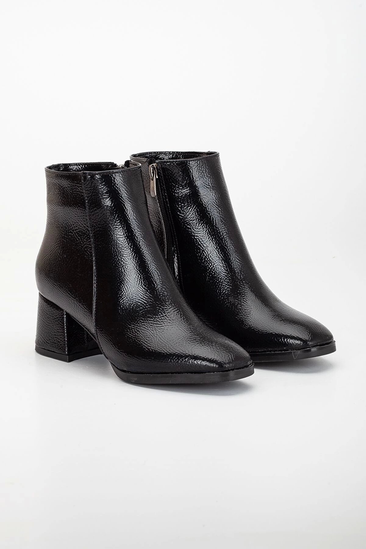 Gult Kadın Küt Burunlu Bot