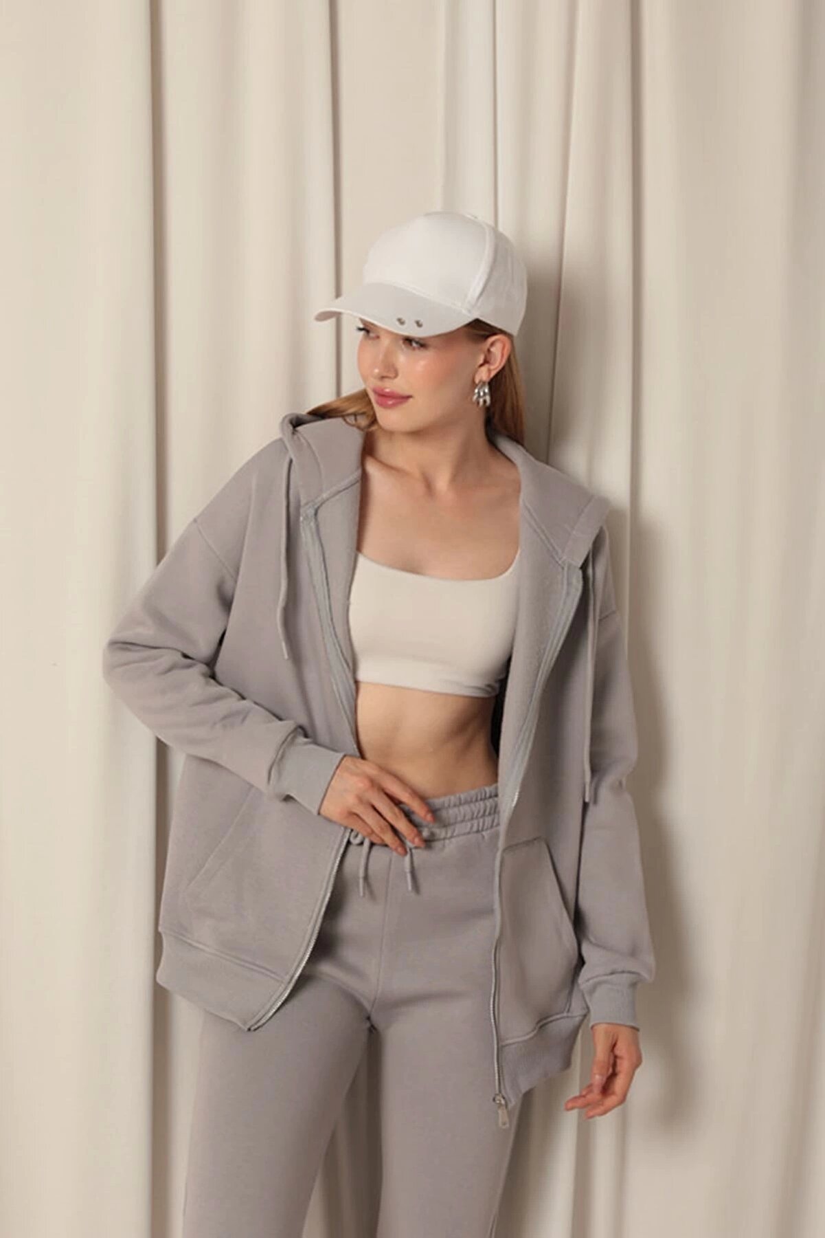 Doli̇t &Uuml;&ccedil; İpli̇k Kanguru Cep Fermuarlı Kap&uuml;şonlu Kadın Koyu Gri̇ Sweat