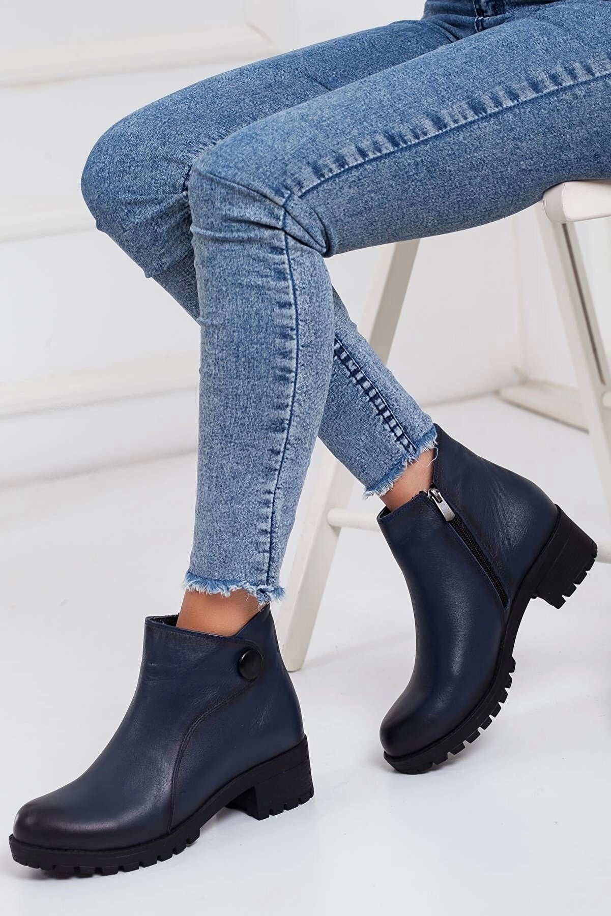 Gult Kadın Haki̇ki̇ Deri̇ Fermuarlı Bot, Düğme Detaylı Mavi̇ Deri̇ Bot