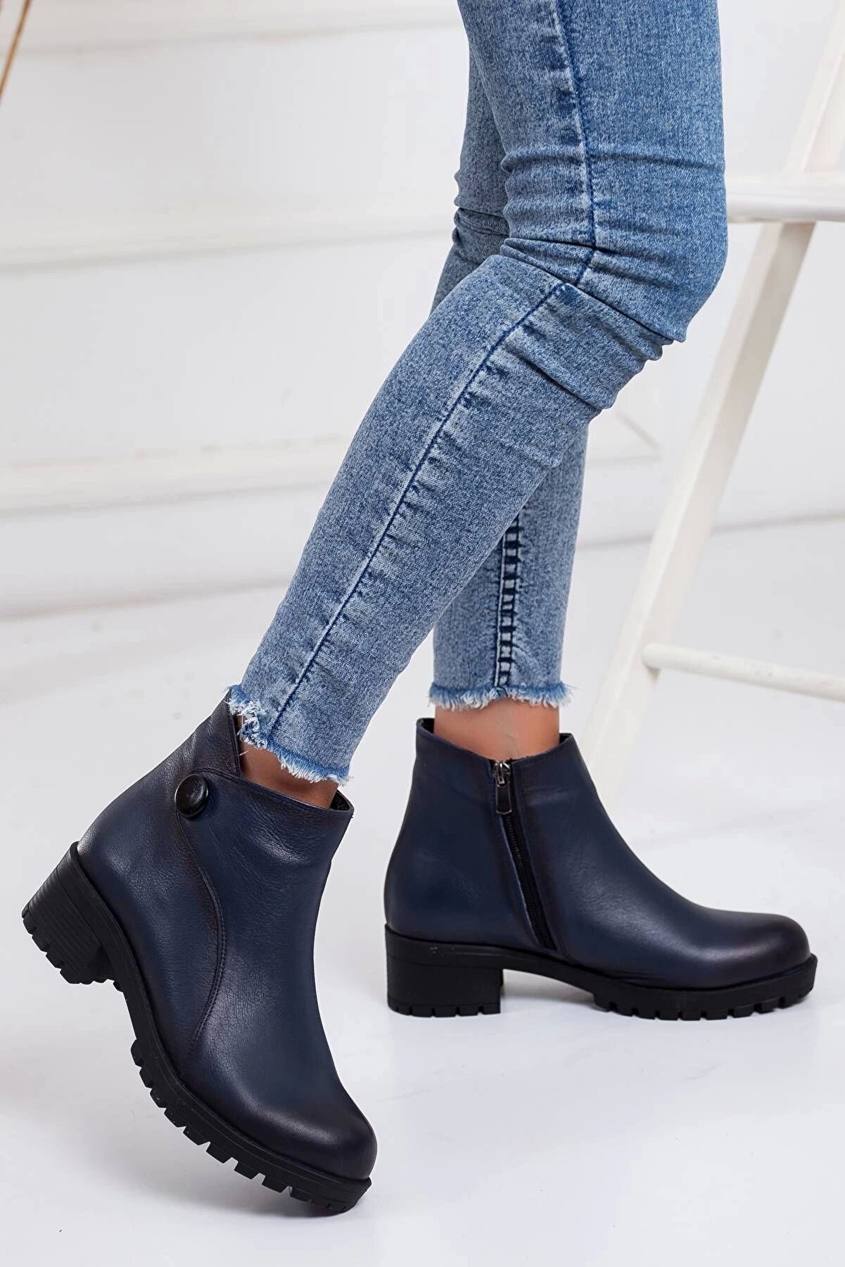 Gult Kadın Haki̇ki̇ Deri̇ Fermuarlı Bot, Düğme Detaylı Mavi̇ Deri̇ Bot