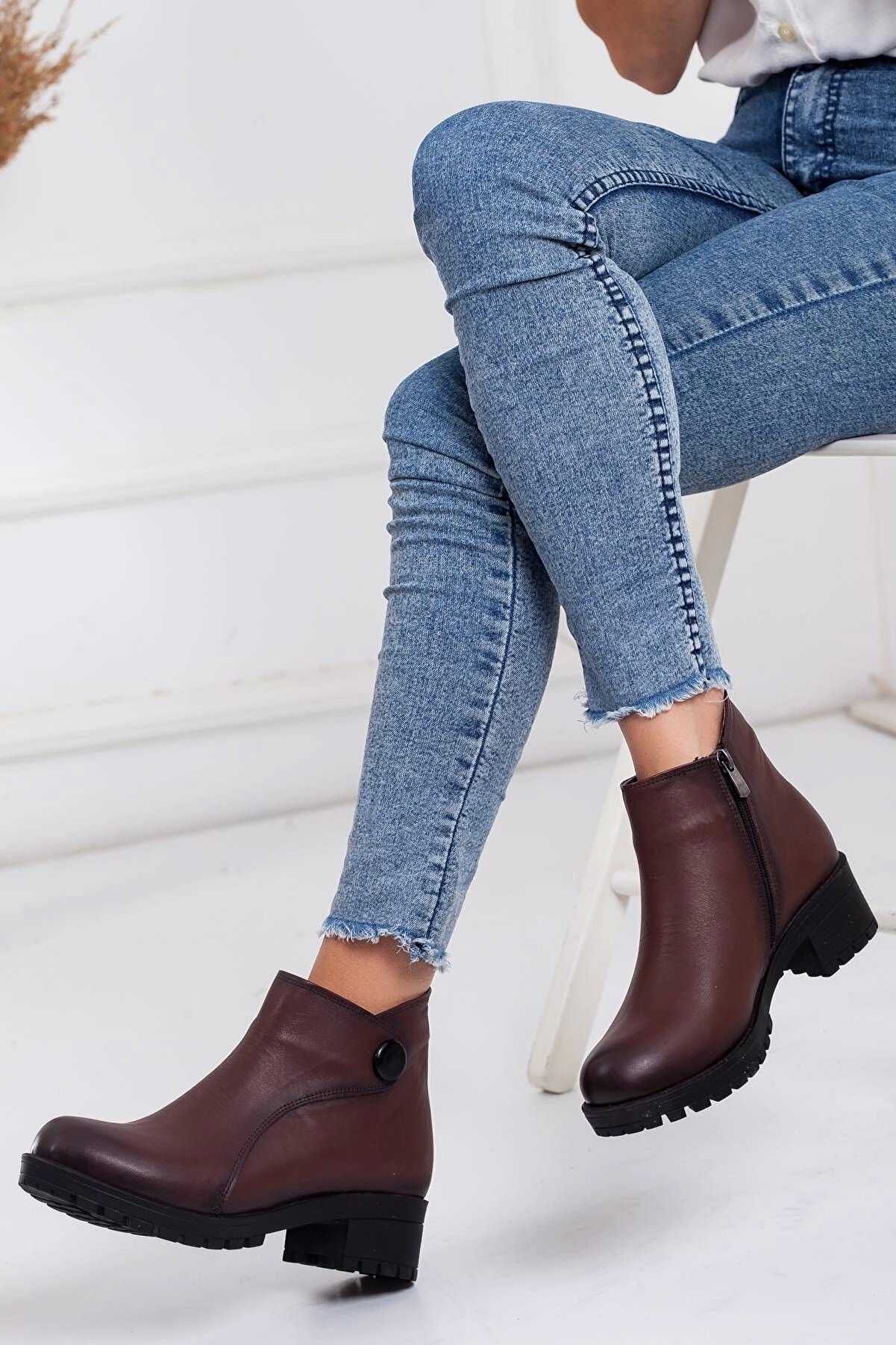 Gult Kadın Haki̇ki̇ Deri̇ Fermuarlı Bot, Düğme Detaylı Taba Deri̇ Bot