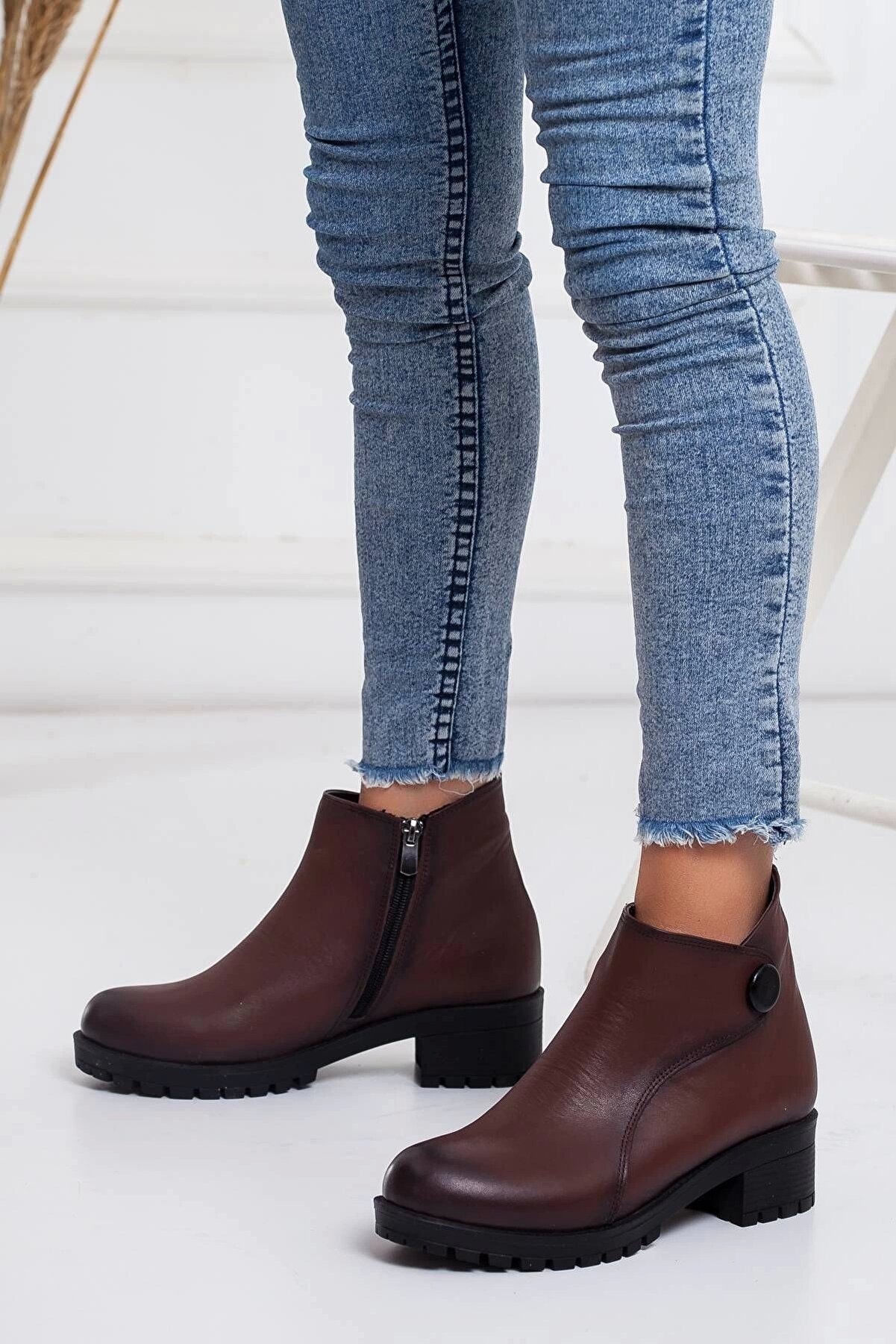 Gult Kadın Haki̇ki̇ Deri̇ Fermuarlı Bot, Düğme Detaylı Taba Deri̇ Bot