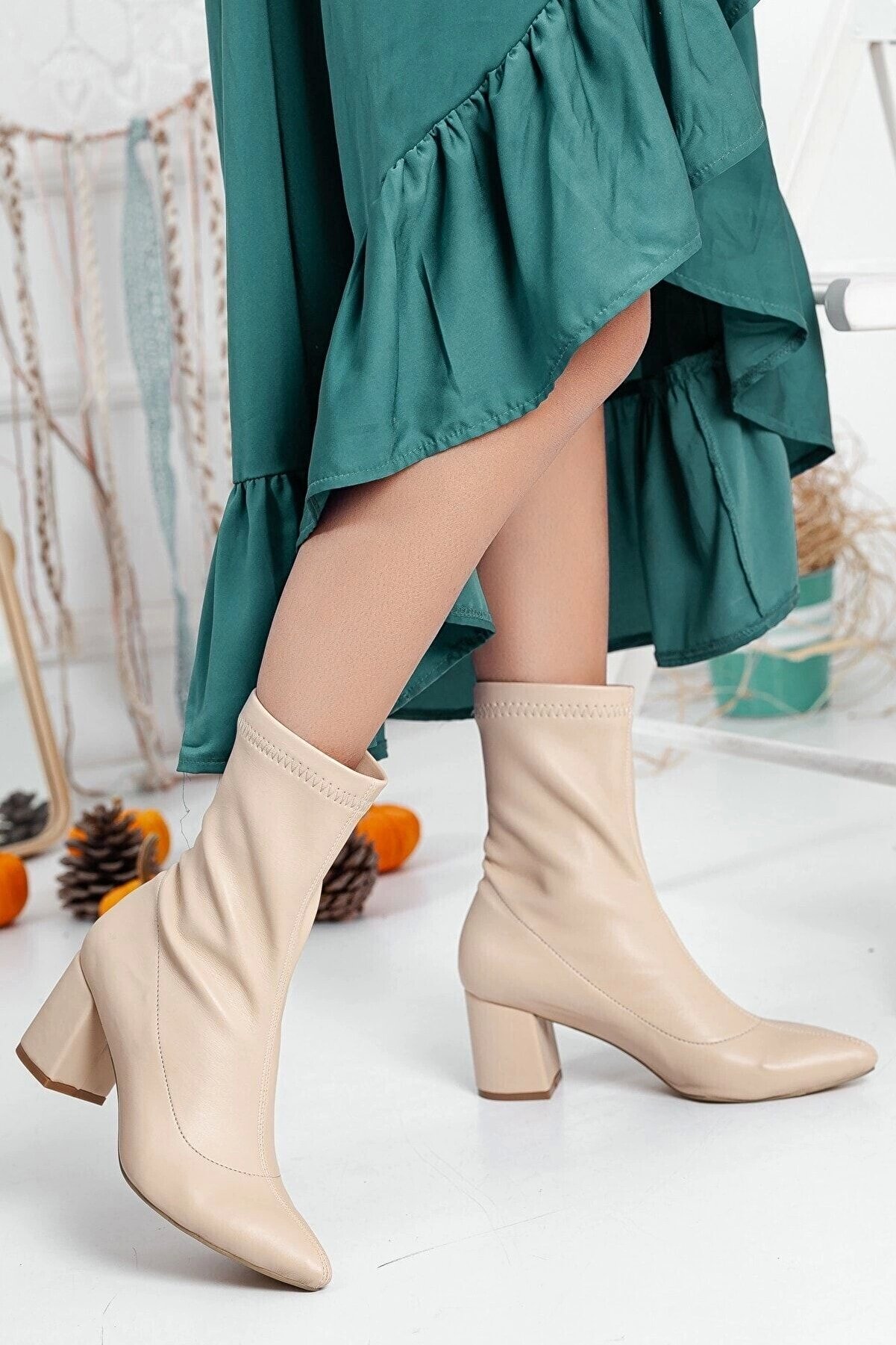 Gult Kadın Nude Streç Bot