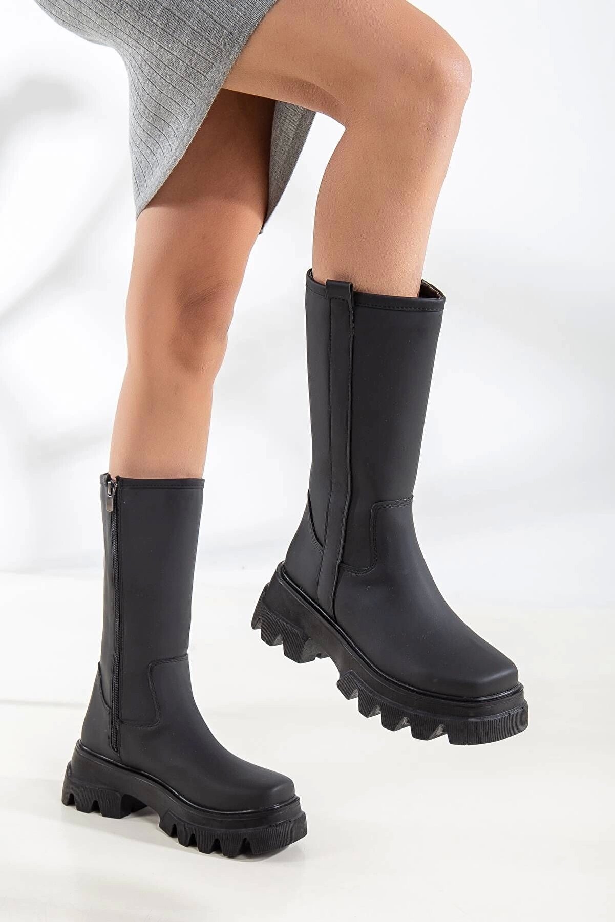 Gult Kadın Kısa Fermuarlı Çi̇zme