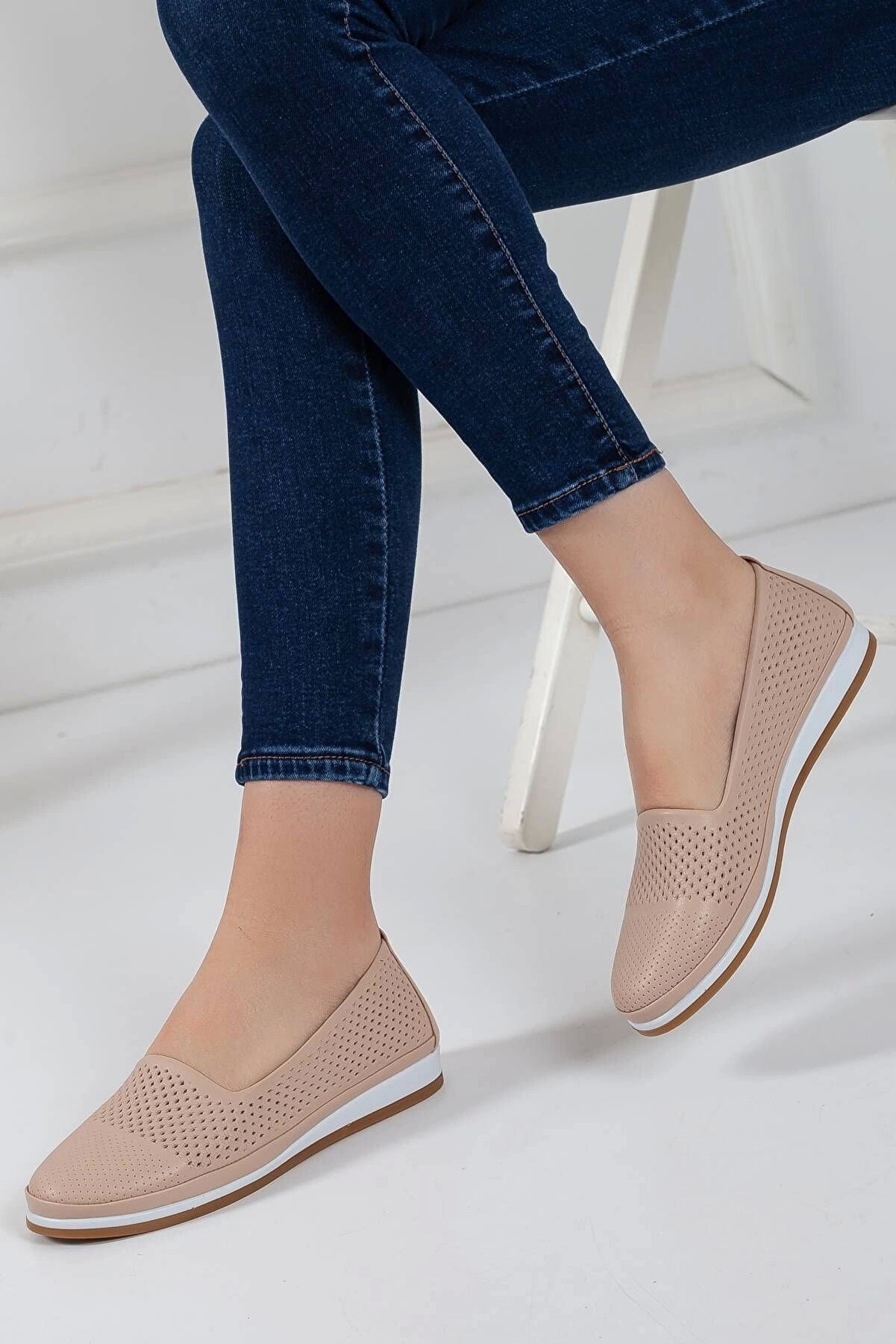 Gult Haki̇ki̇ Deri̇ Kadın Günlük Ayakkabı Ten Lazer Işlemeli̇