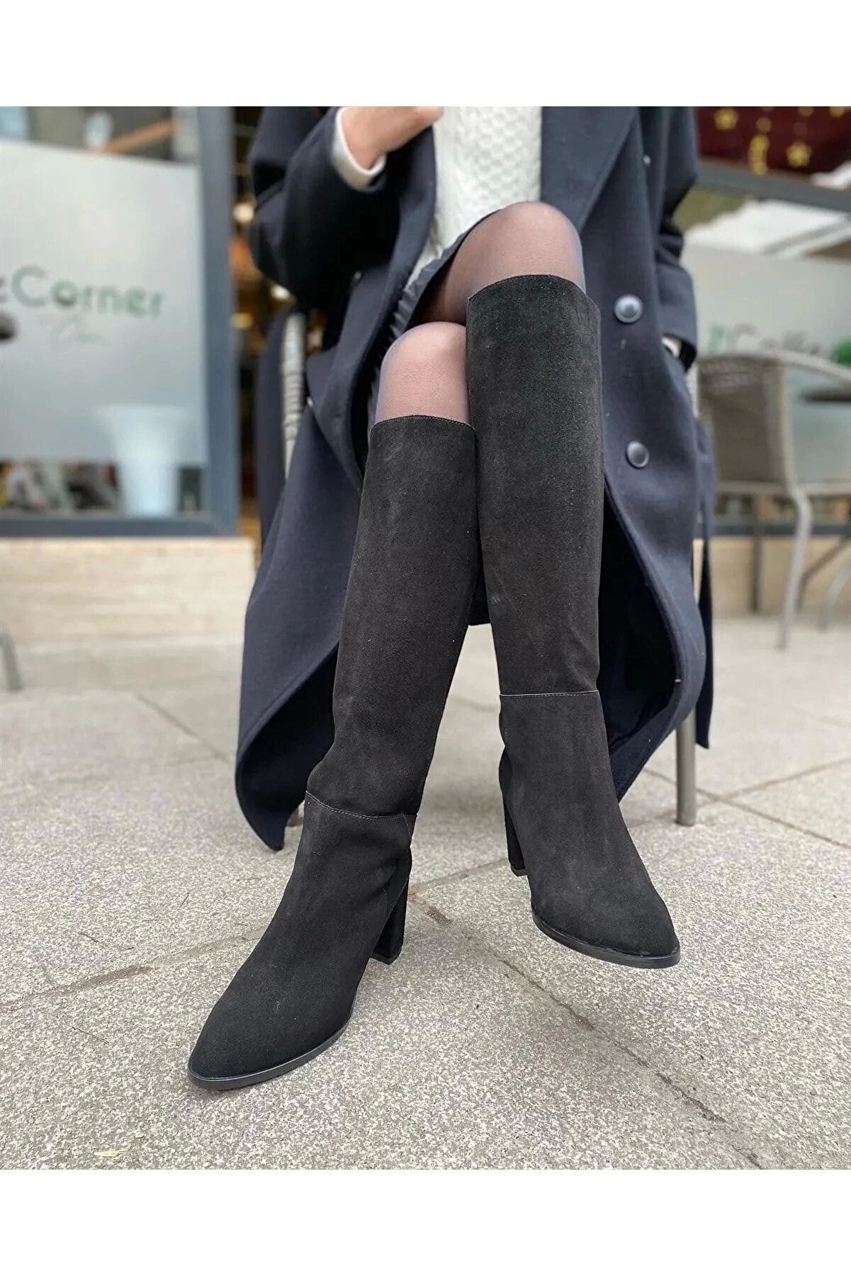 Gult Kadın Si̇yah Süet Çi̇zme 8 Cm Si̇vri̇ Burun