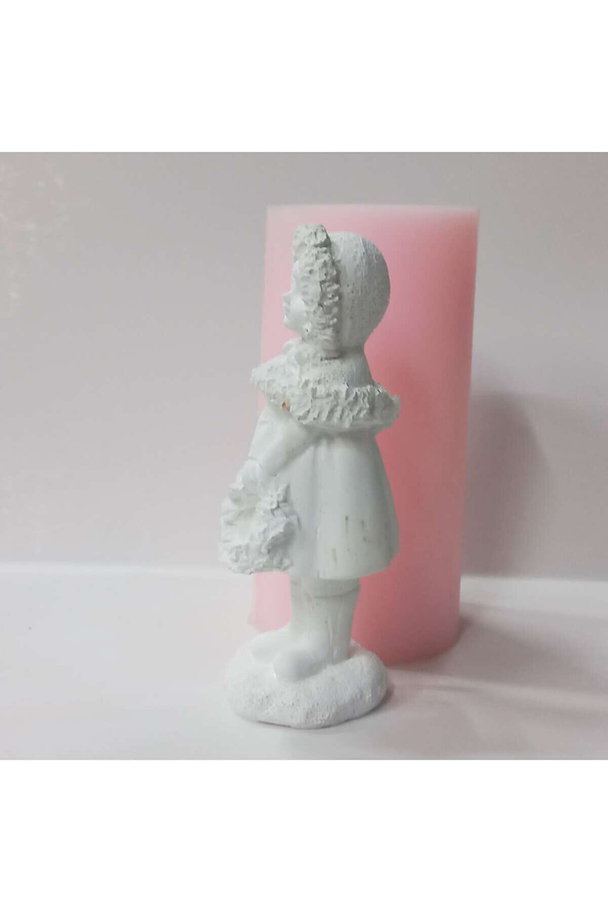 Kalıpcınızburada Çelenk Tutan Kız Si̇li̇kon Kalıp -K7679