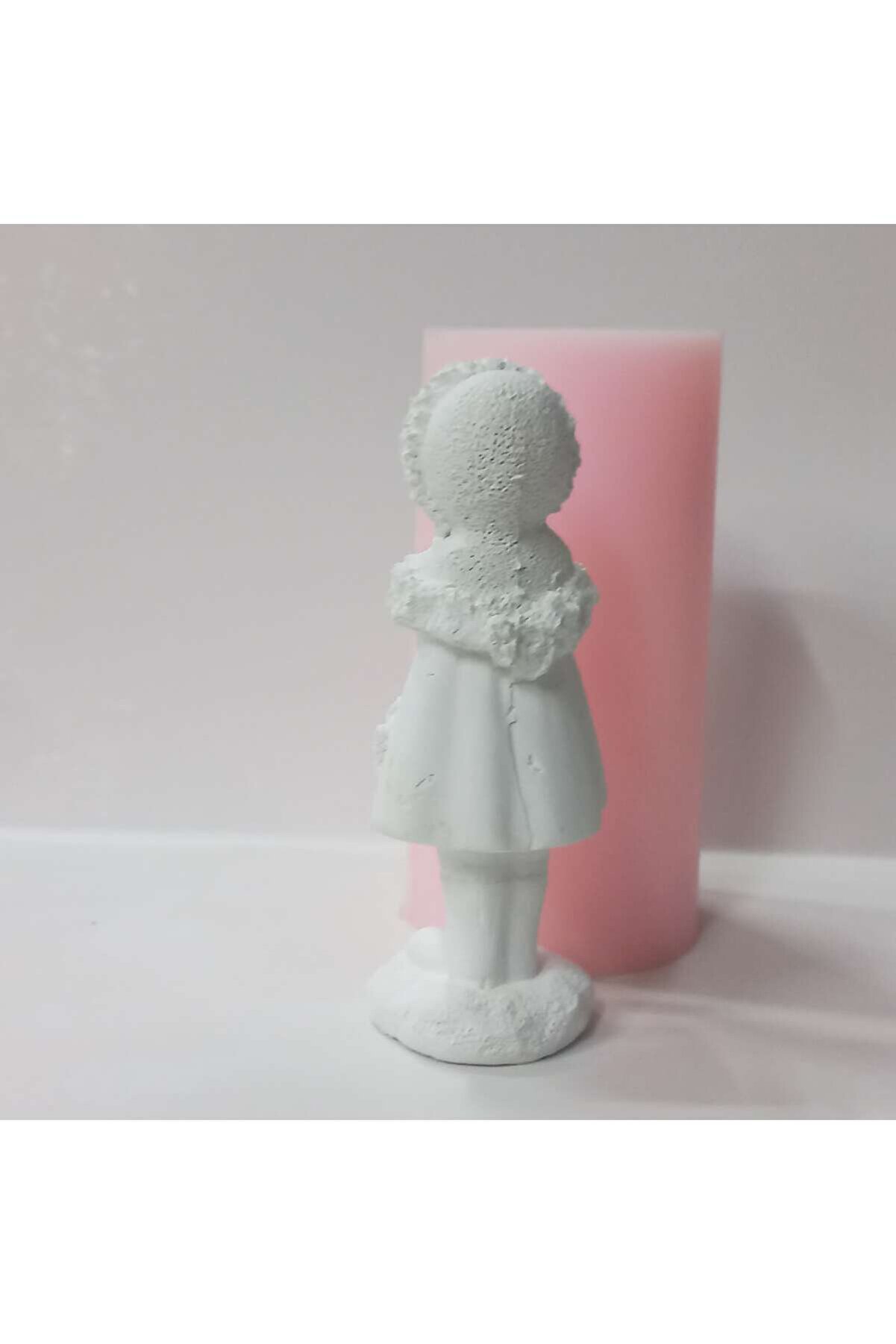 Kalıpcınızburada Çelenk Tutan Kız Si̇li̇kon Kalıp -K7679