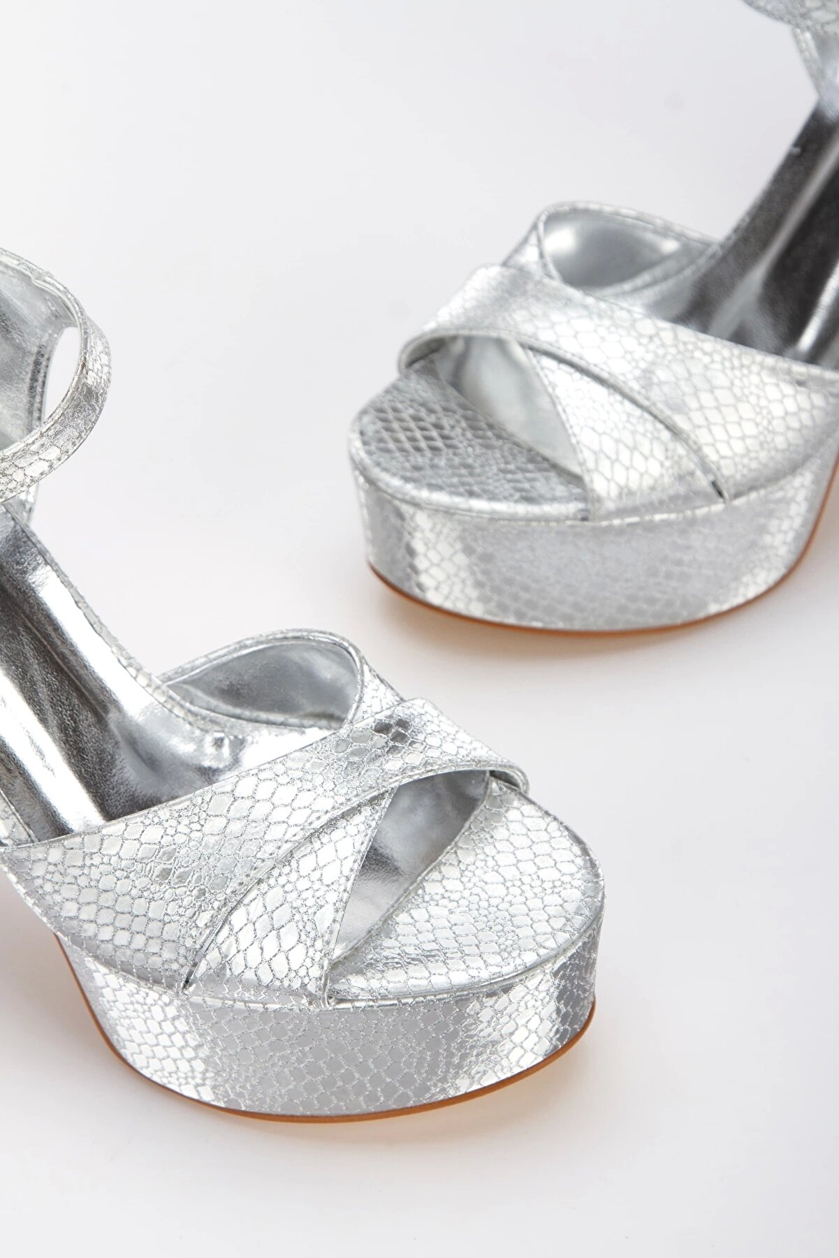 Gult Kadın Platformlu Gece Ayakkabısı Çanta Kombi̇ni̇ Çapraz Gümüş