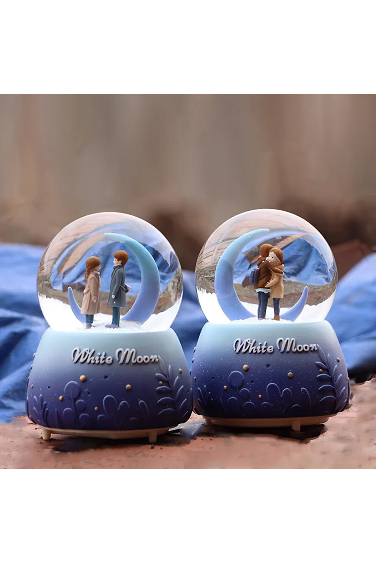 evimdeyokyok Pilli Işıklı Kar Küresi