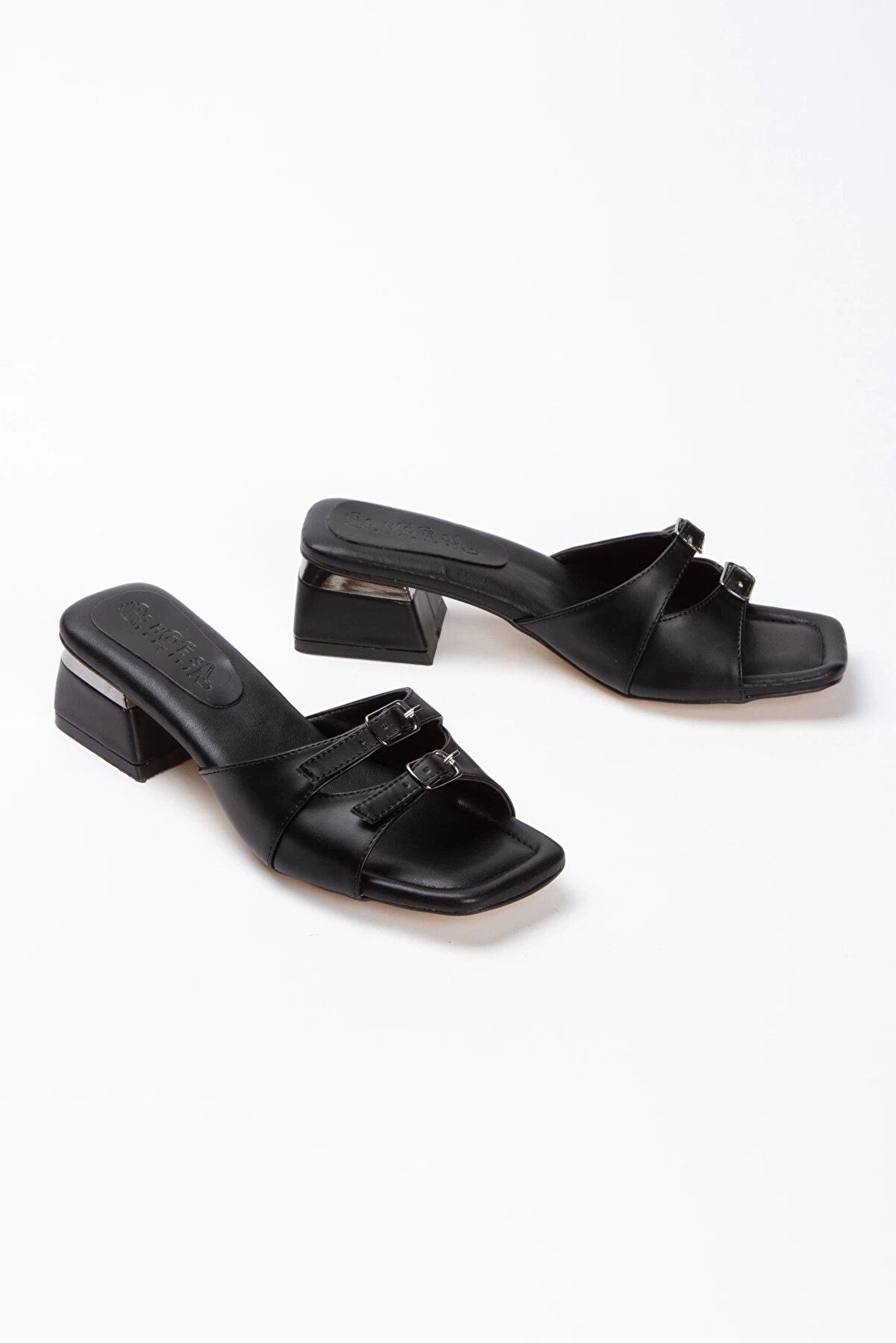 Gult Kadın Tarz Terli̇k Si̇yah