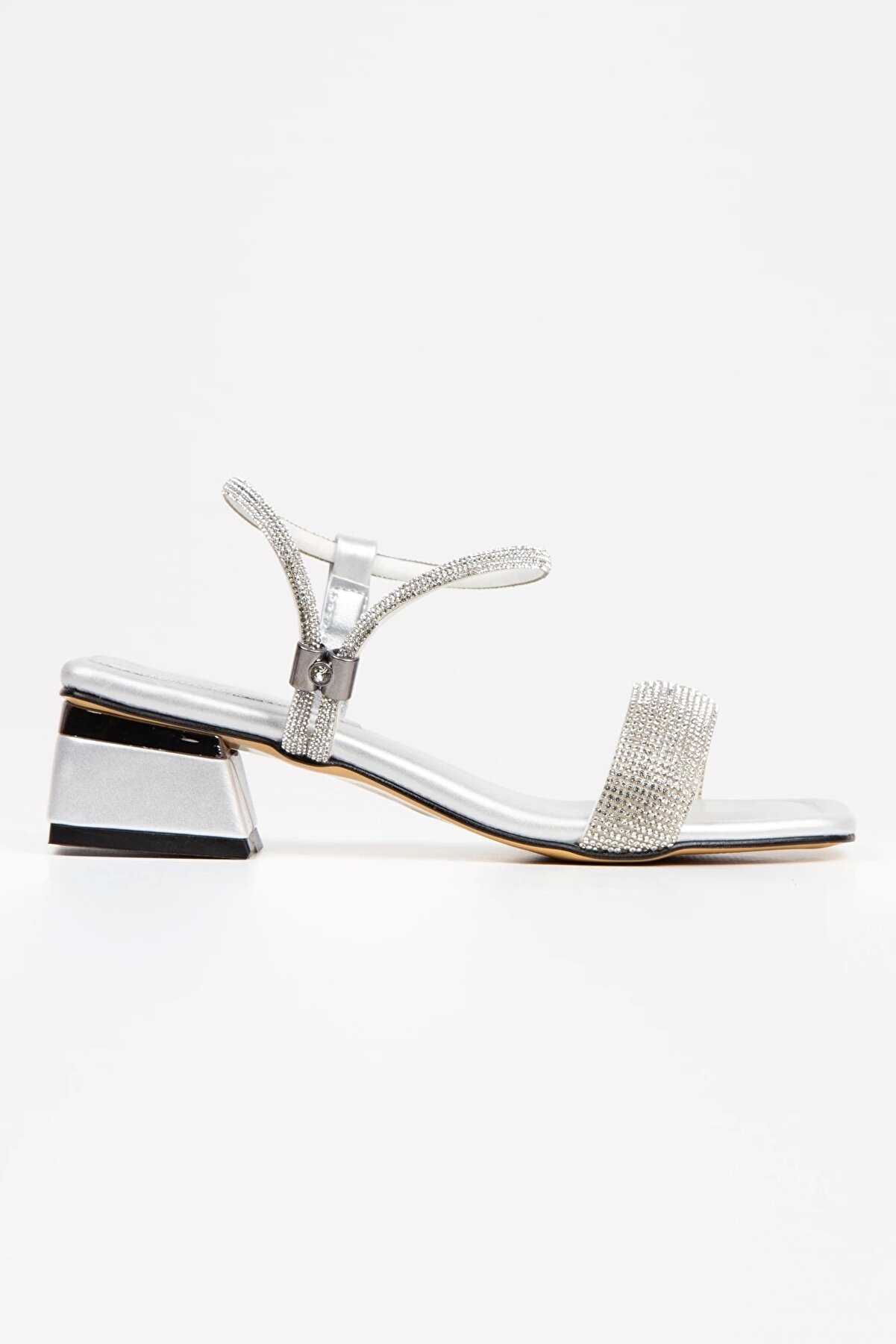 Gult Kadın Gümüş Taşlı Kısa Kalın Topuklu Abi̇ye Ayakkabı