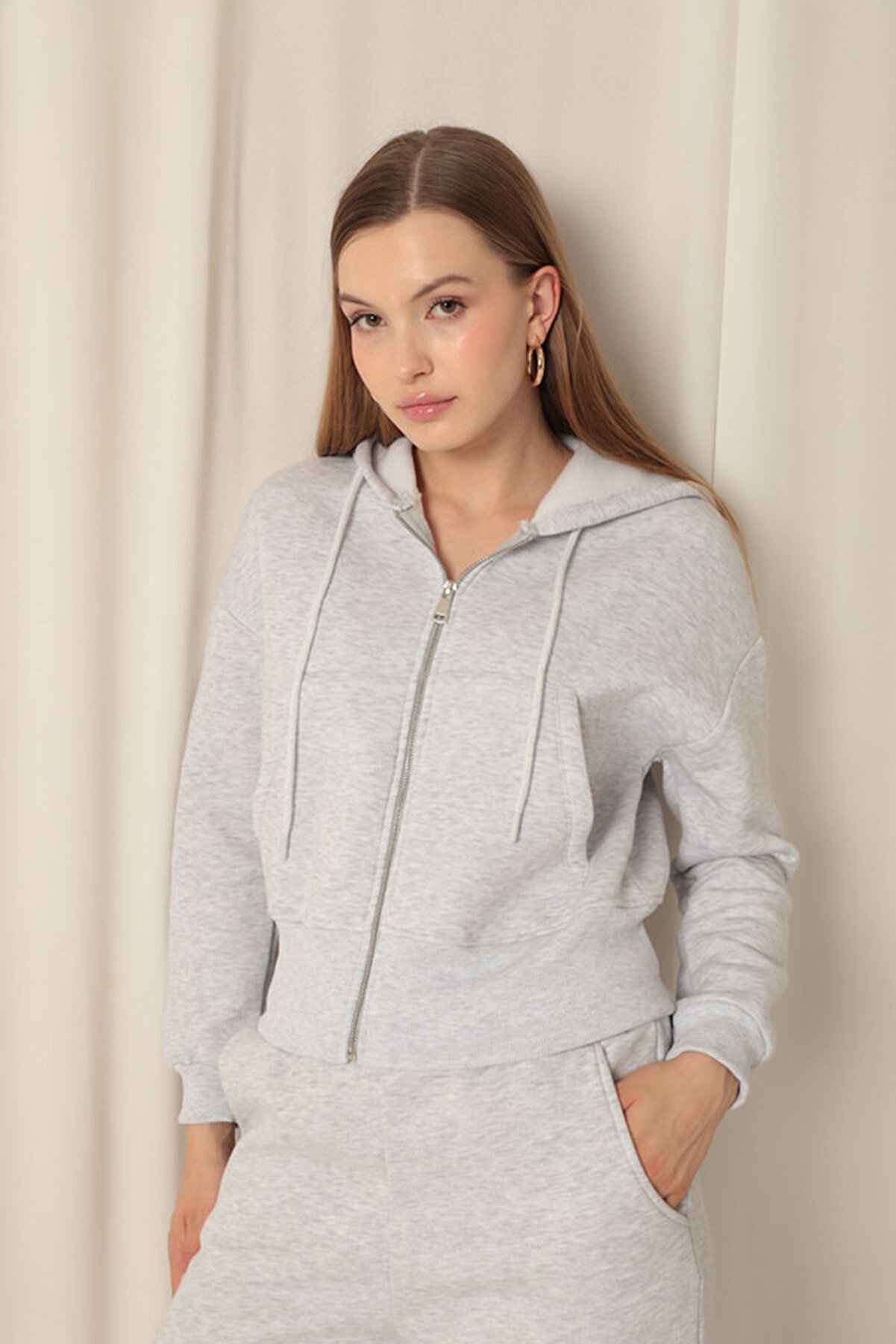 Keops &Uuml;&ccedil; İpli̇k Fermuarlı Kap&uuml;şonlu Kısa A&ccedil;ık Gri̇ Sweat