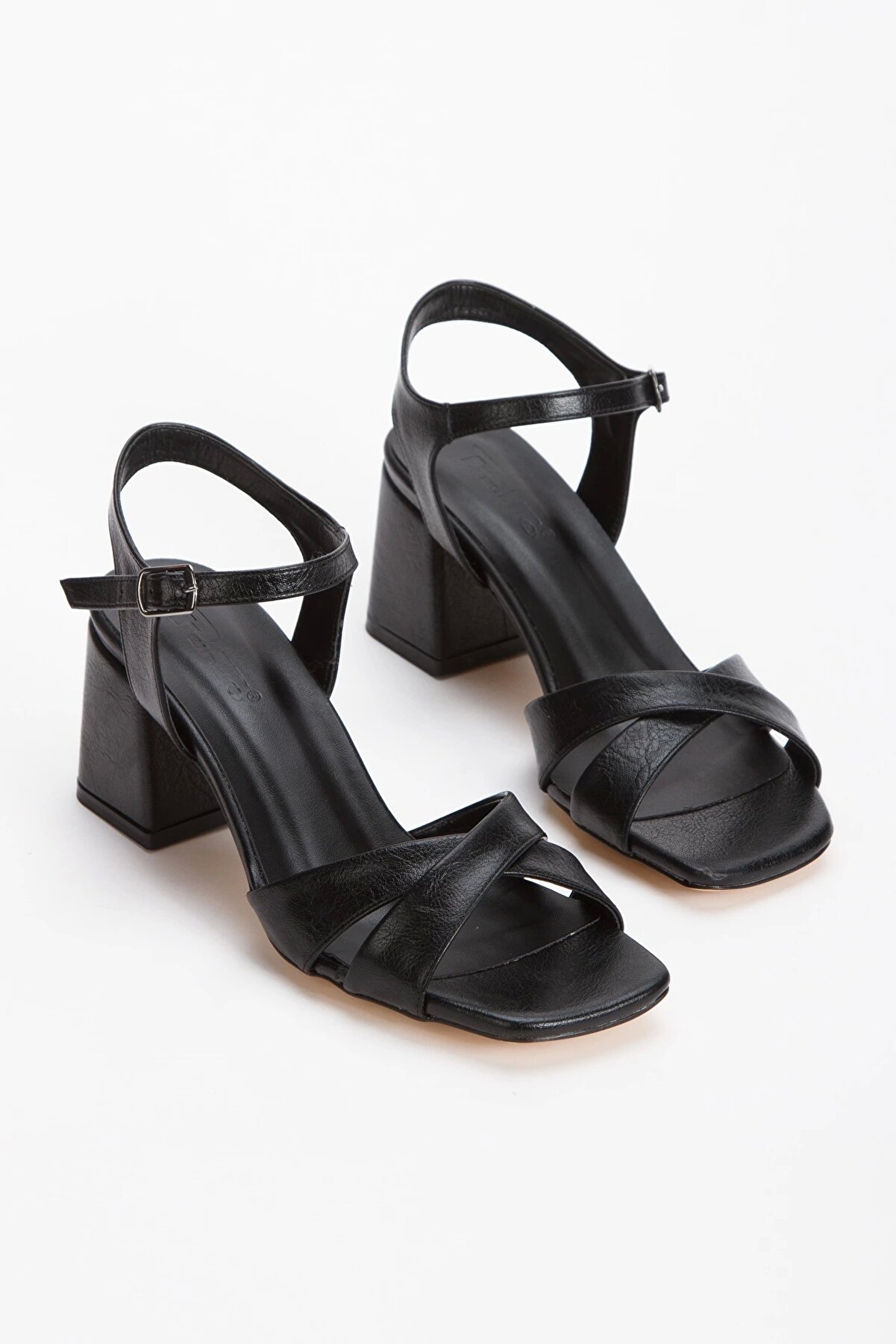 Gult Kadın Kalın Topuklu Tarz Ayakkabı Si̇yah