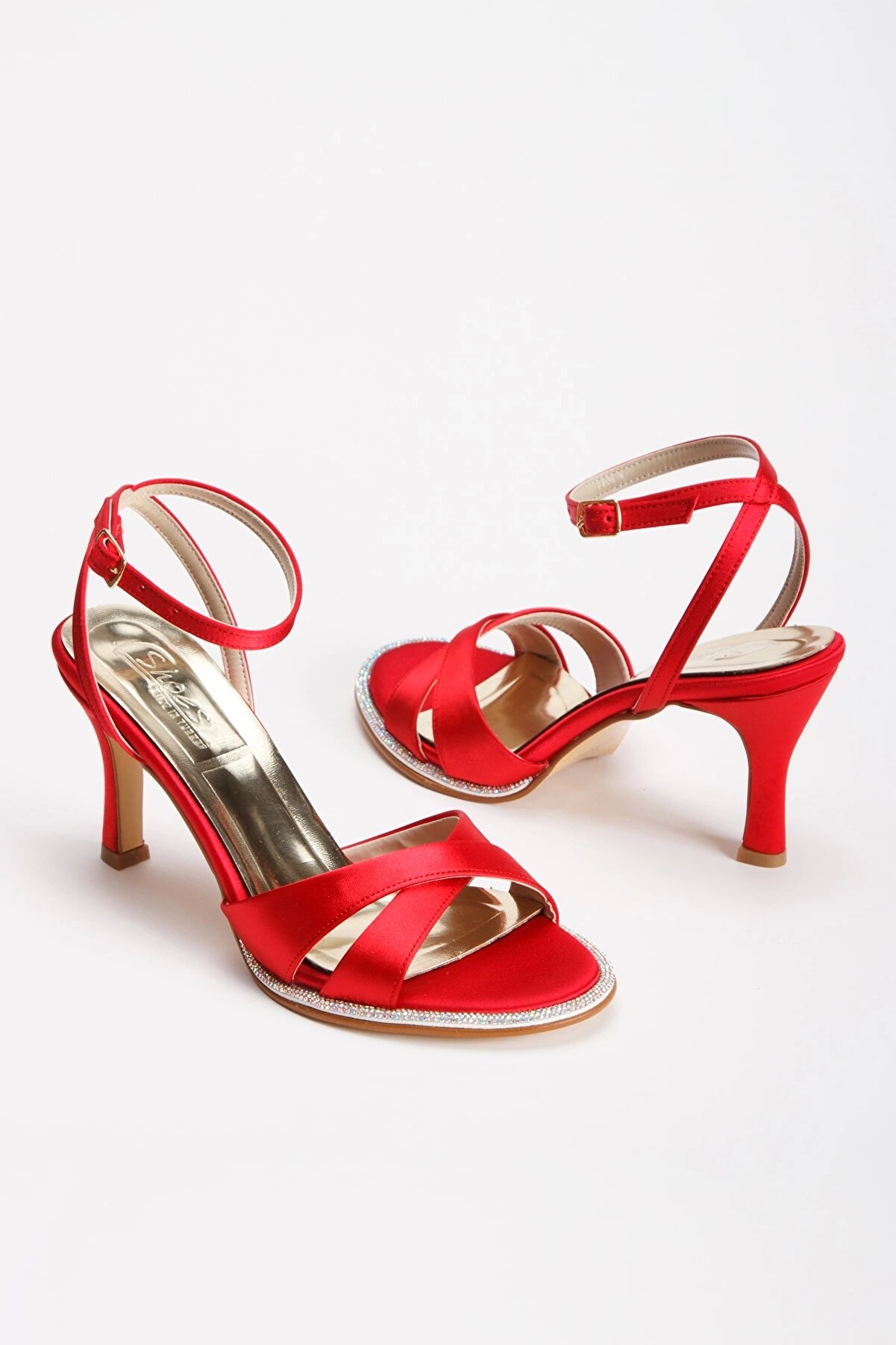 Gult Kadın Taşlı İnce Topuklu Abi̇ye Ayakkabı Kırmızı Saten