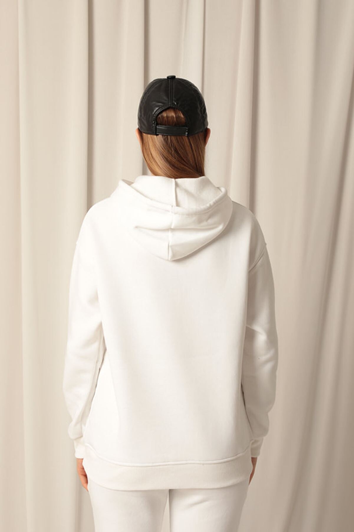 Znd Fashi̇on &Uuml;&ccedil; İpli̇k Kumaş Kanguru Cep Kap&uuml;şonlu Kadın Ekru Sweat