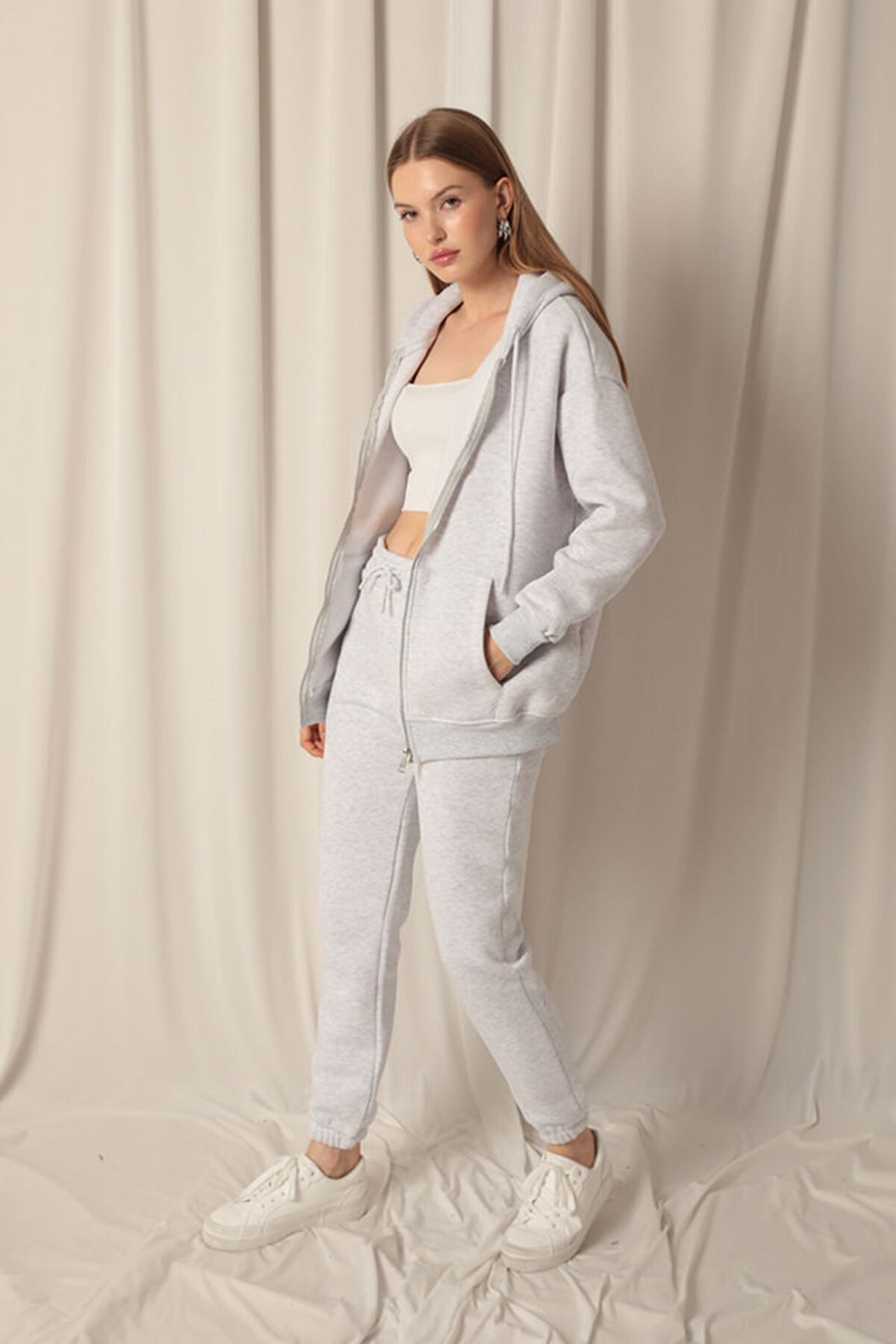 Znd Fashi̇on &Uuml;&ccedil; İpli̇k Kanguru Cep Fermuarlı Kap&uuml;şonlu Kadın Gri̇ Sweat