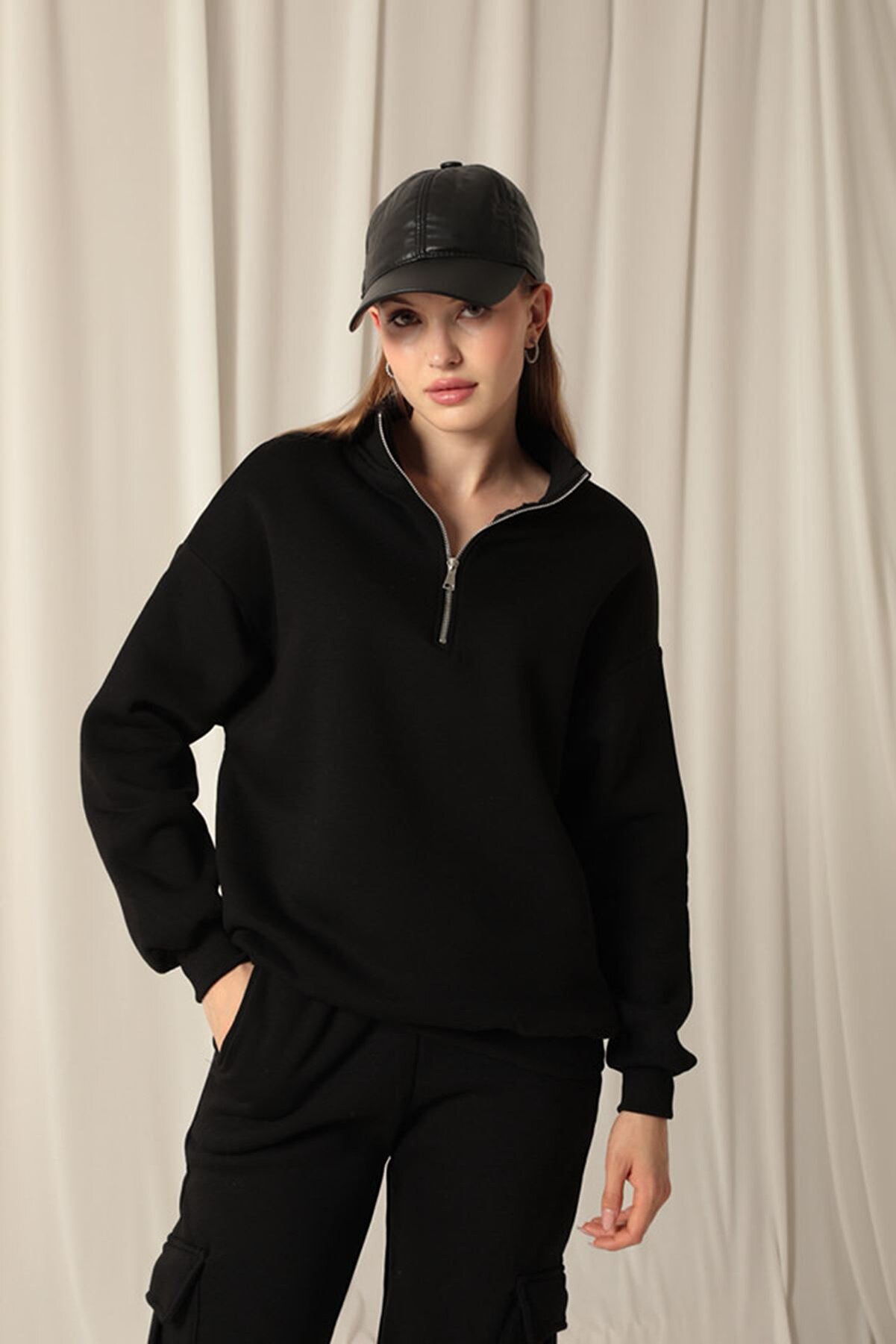 Znd Fashi̇on &Uuml;&ccedil; İpli̇k Di̇k Yaka Yarım Fermuarlı Kadın Si̇yah Sweat
